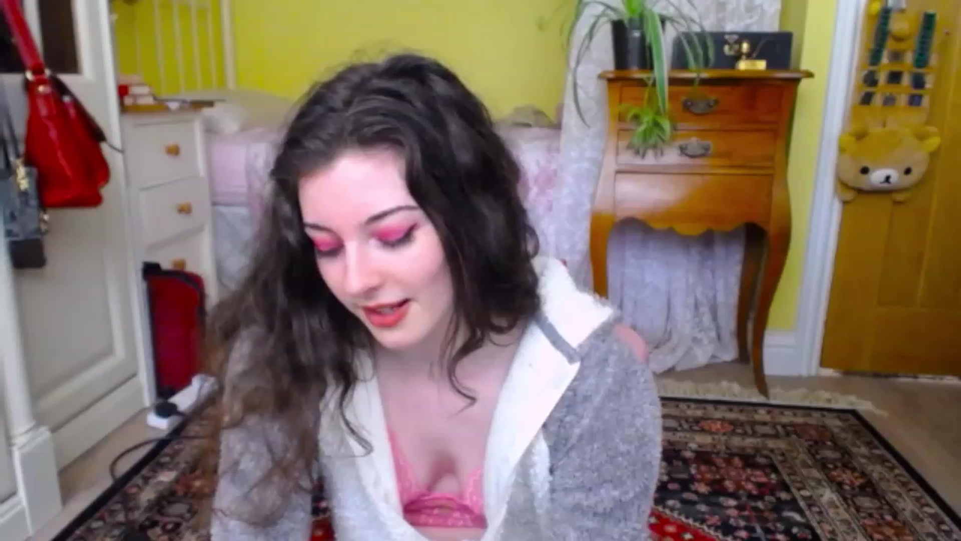 Gallery image thumbnail from viola__'s myfreecams stream on, 11/23/2022, 13:35 image 13 of 20