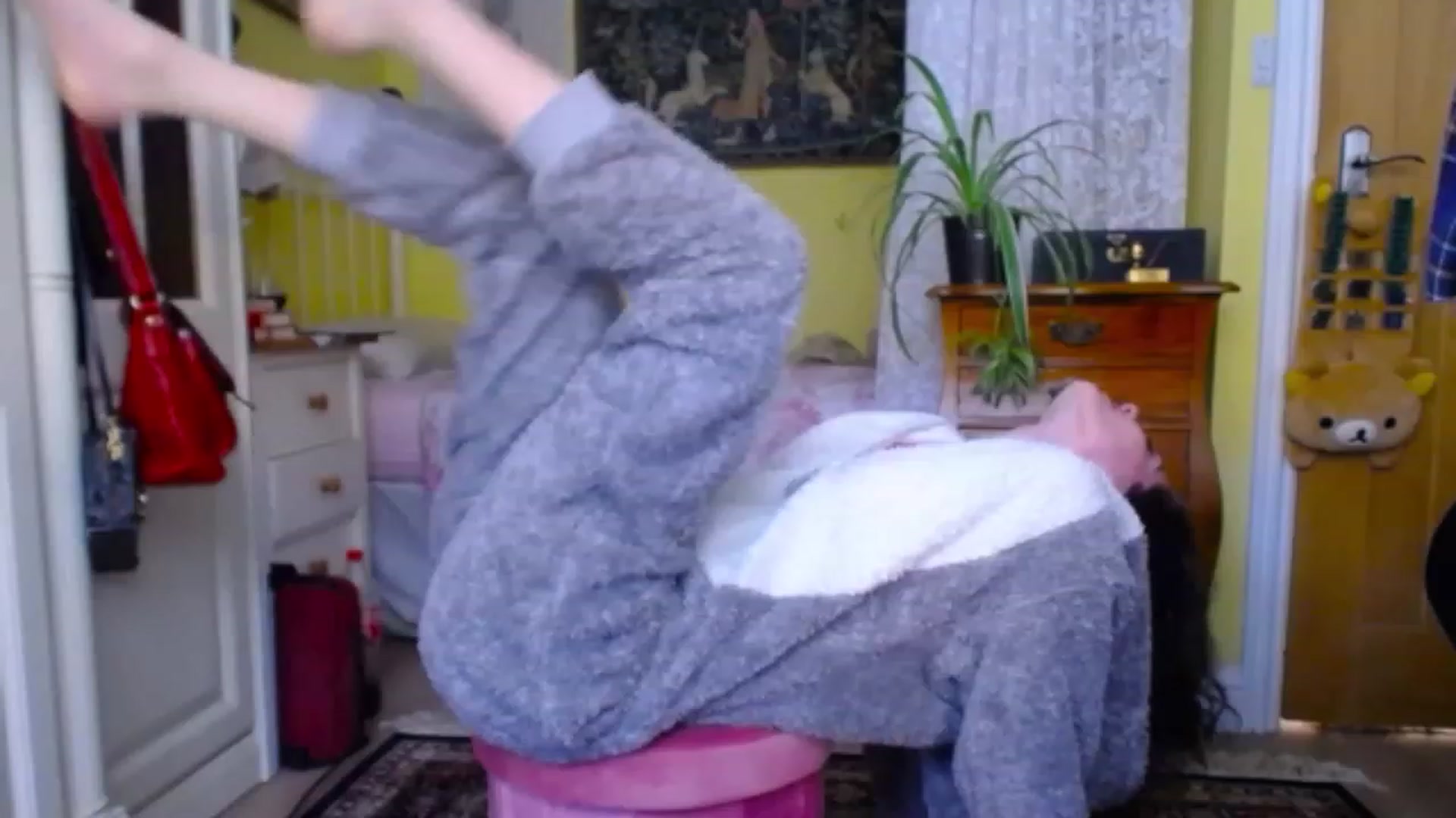 Gallery image thumbnail from viola__'s myfreecams stream on, 11/23/2022, 13:35 image 2 of 20
