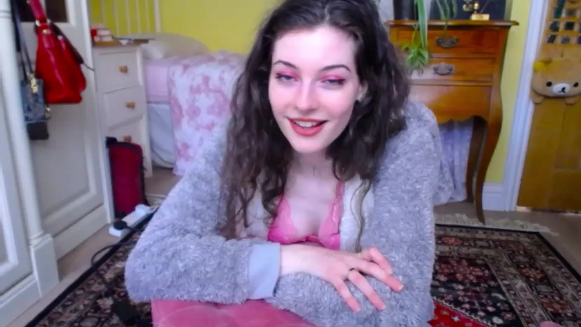 Gallery image thumbnail from viola__'s myfreecams stream on, 11/23/2022, 13:35 image 7 of 20
