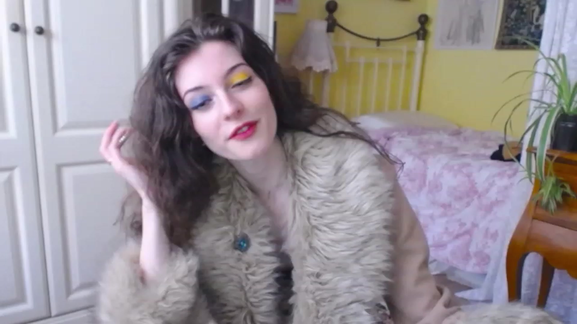 Gallery image thumbnail from viola__'s myfreecams stream on, 11/24/2022, 15:14 image 2 of 20