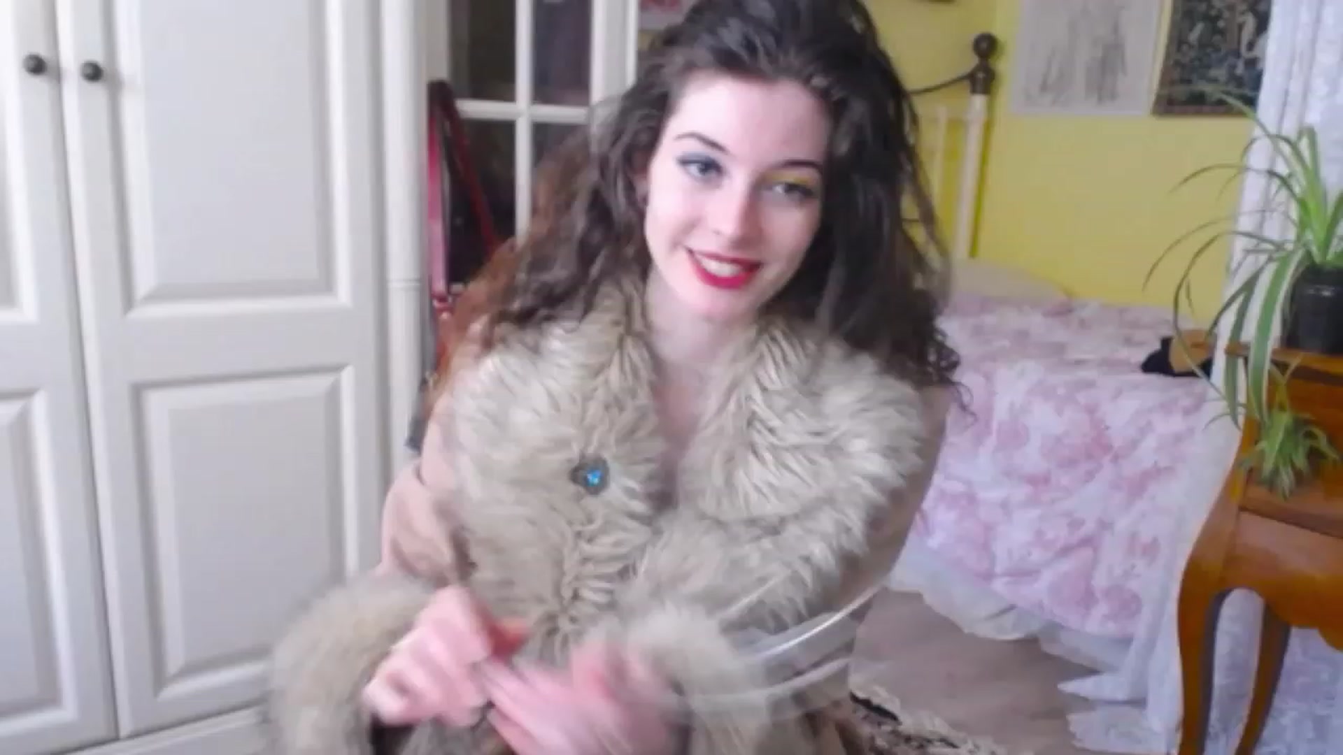 Gallery image thumbnail from viola__'s myfreecams stream on, 11/24/2022, 15:14 image 1 of 20