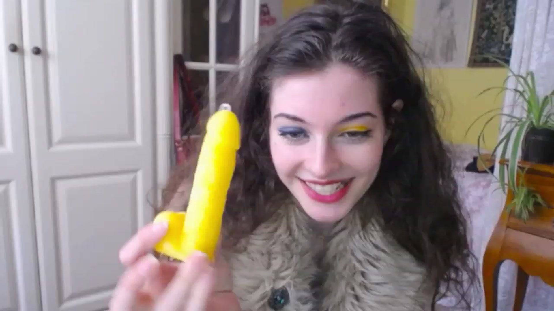 Gallery image thumbnail from viola__'s myfreecams stream on, 11/24/2022, 15:14 image 10 of 20