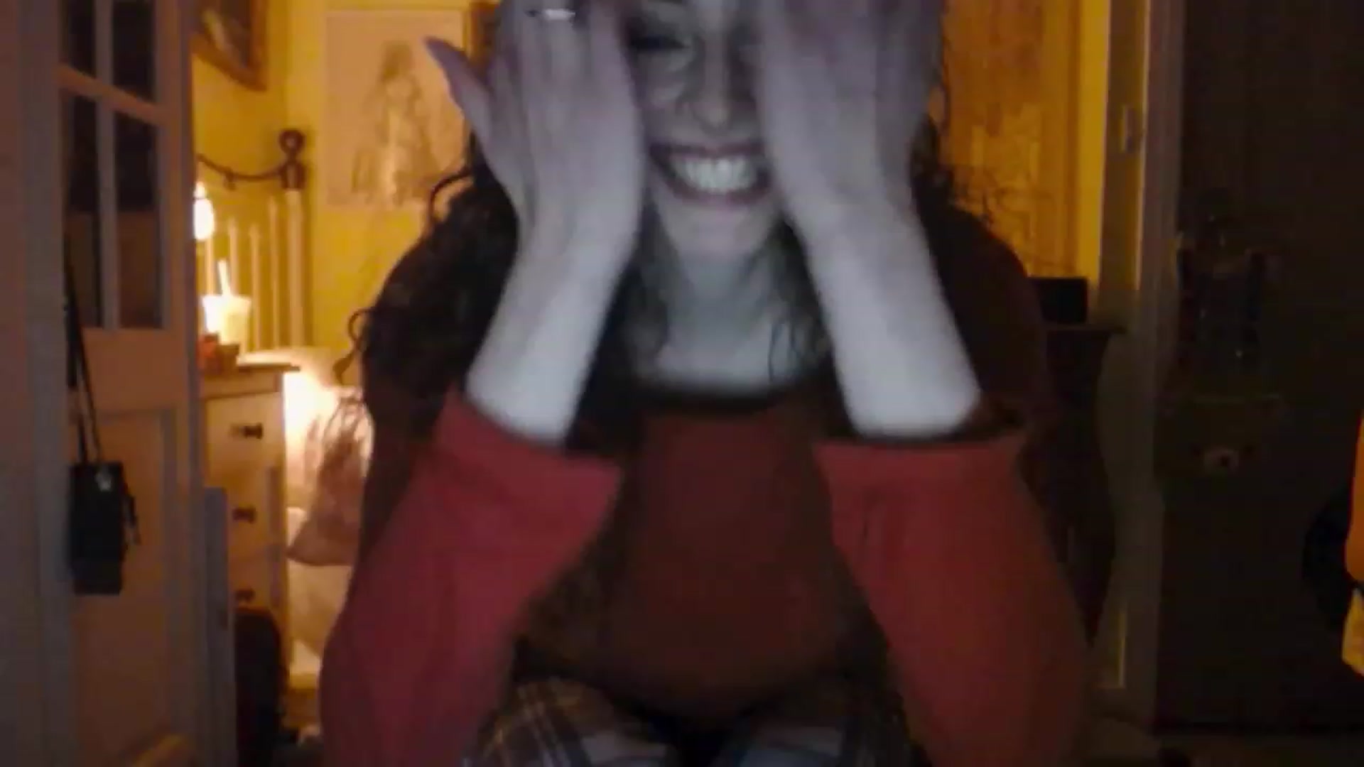 Gallery image thumbnail from viola__'s myfreecams stream on, 11/25/2022, 18:57 image 13 of 20