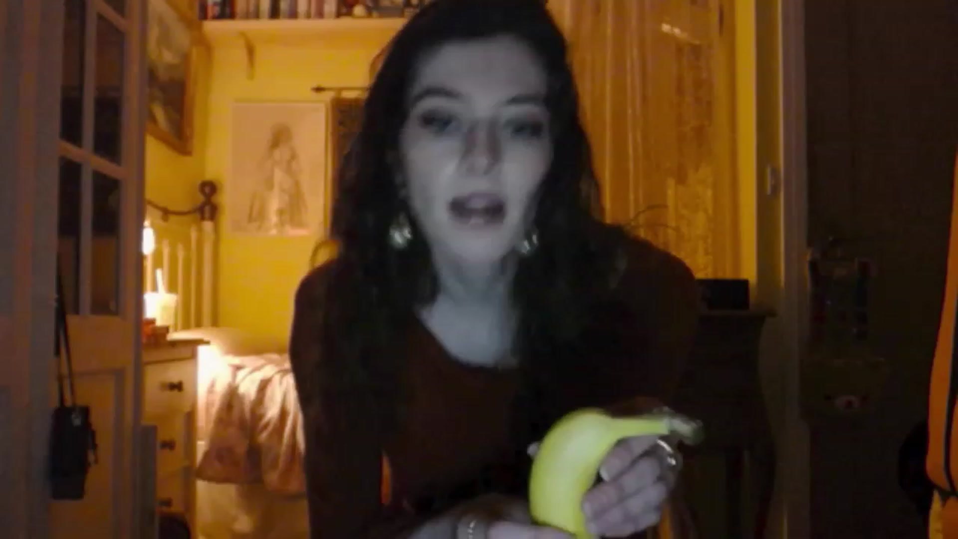 Gallery image thumbnail from viola__'s myfreecams stream on, 11/25/2022, 18:57 image 10 of 20