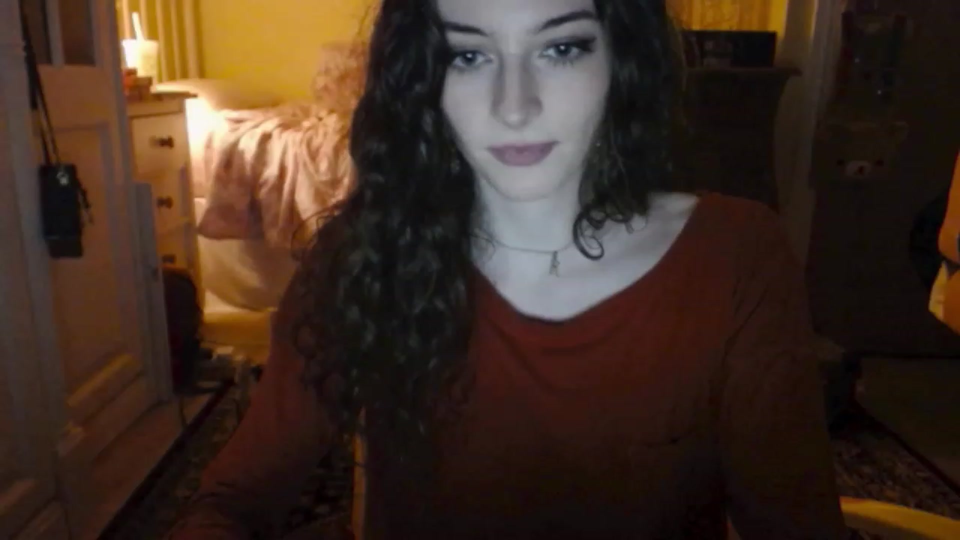 Gallery image thumbnail from viola__'s myfreecams stream on, 11/25/2022, 19:19 image 3 of 20
