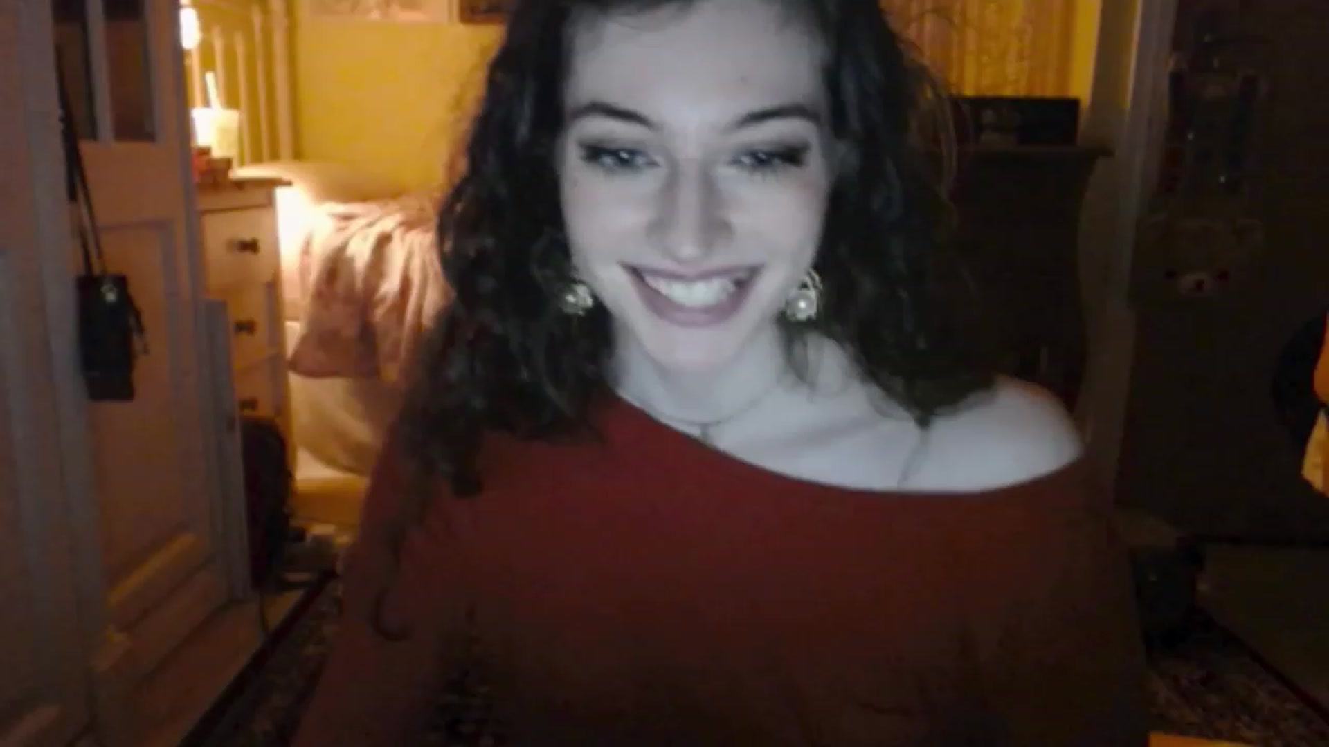 Gallery image thumbnail from viola__'s myfreecams stream on, 11/25/2022, 19:19 image 20 of 20