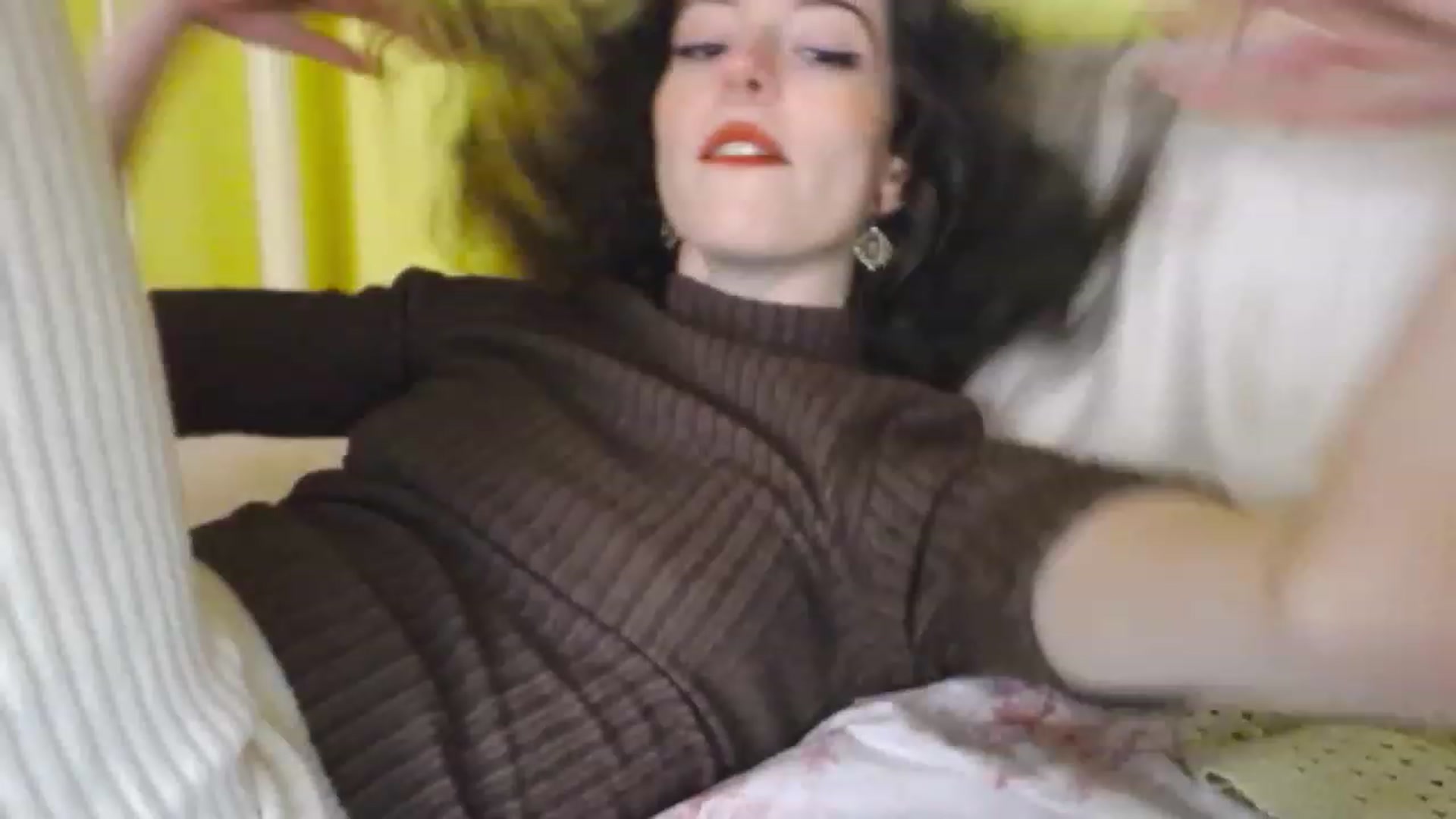 Gallery image thumbnail from viola__'s myfreecams stream on, 12/02/2022, 14:27 image 6 of 20