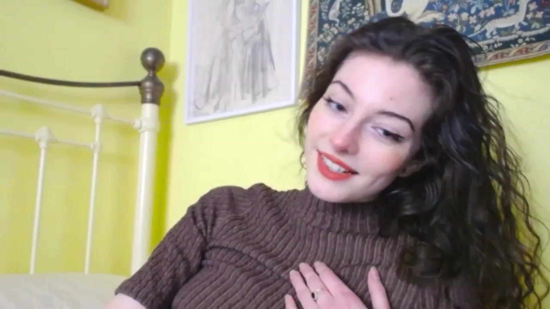 Gallery image thumbnail from viola__'s myfreecams stream on, 12/02/2022, 14:27 image 2 of 20