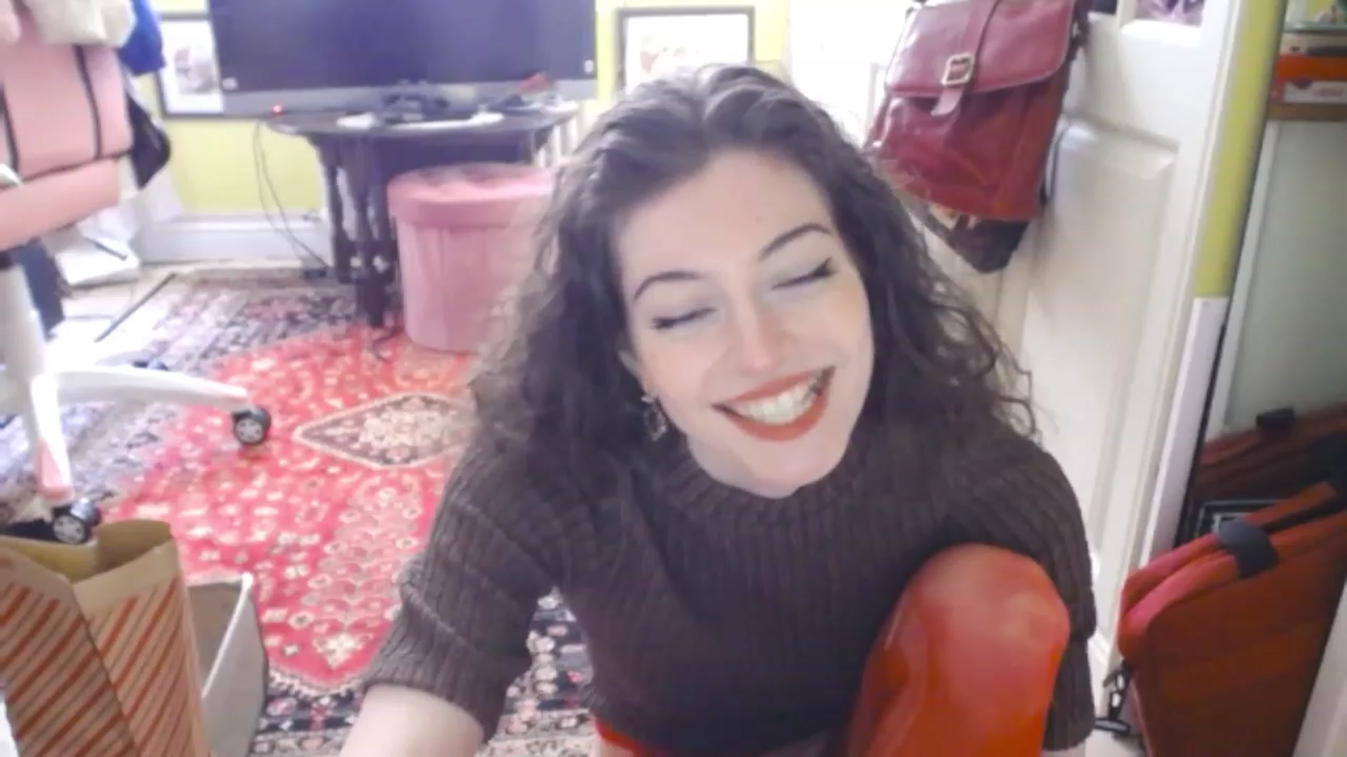 Gallery image thumbnail from viola__'s myfreecams stream on, 12/02/2022, 14:27 image 10 of 20