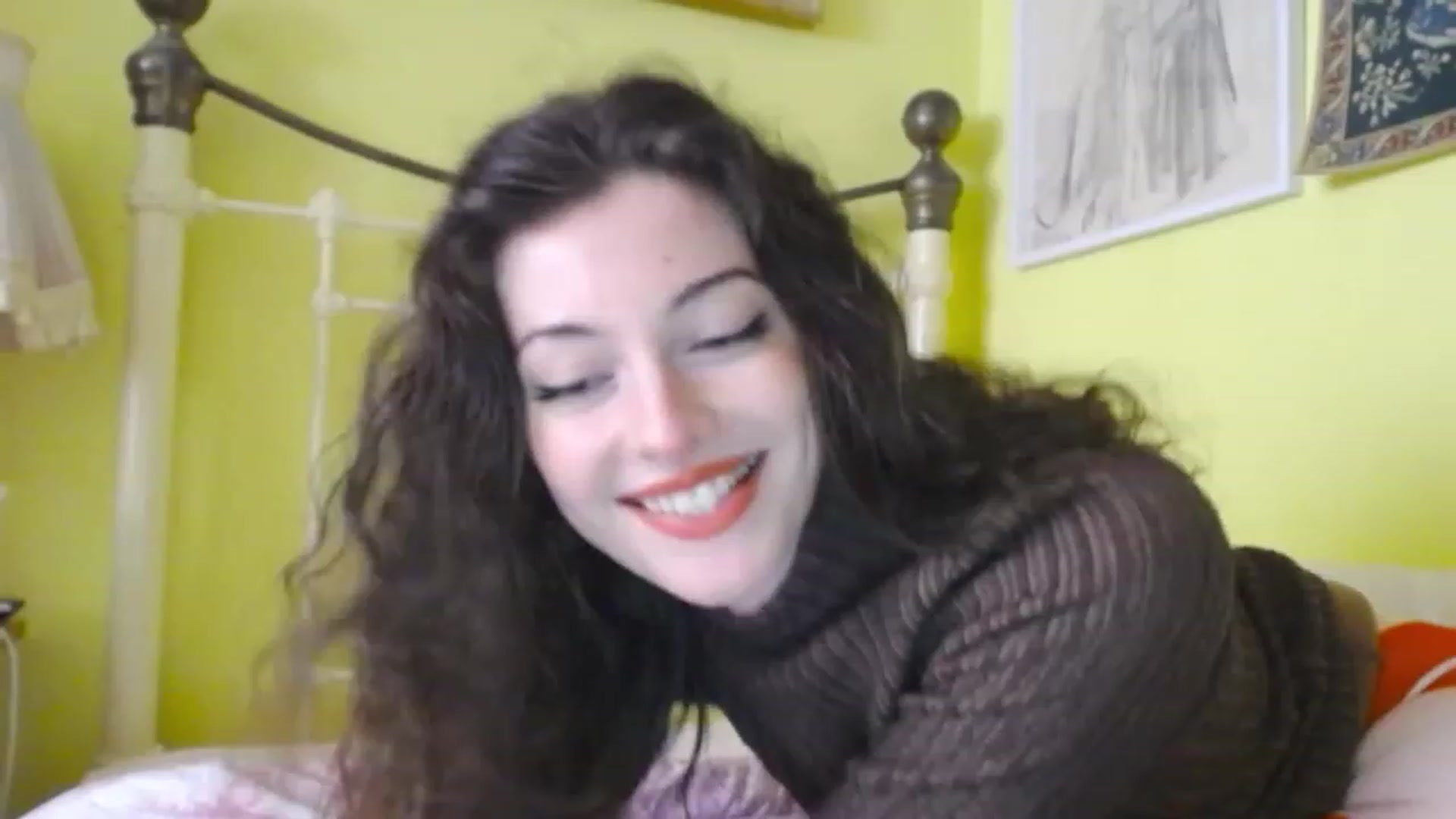 Gallery image thumbnail from viola__'s myfreecams stream on, 12/02/2022, 14:41 image 6 of 20