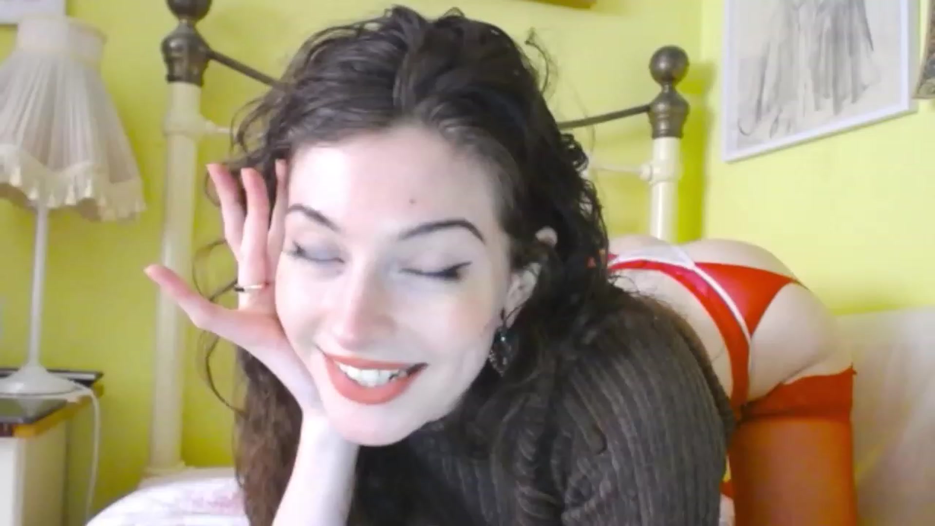 Gallery image thumbnail from viola__'s myfreecams stream on, 12/02/2022, 14:41 image 10 of 20