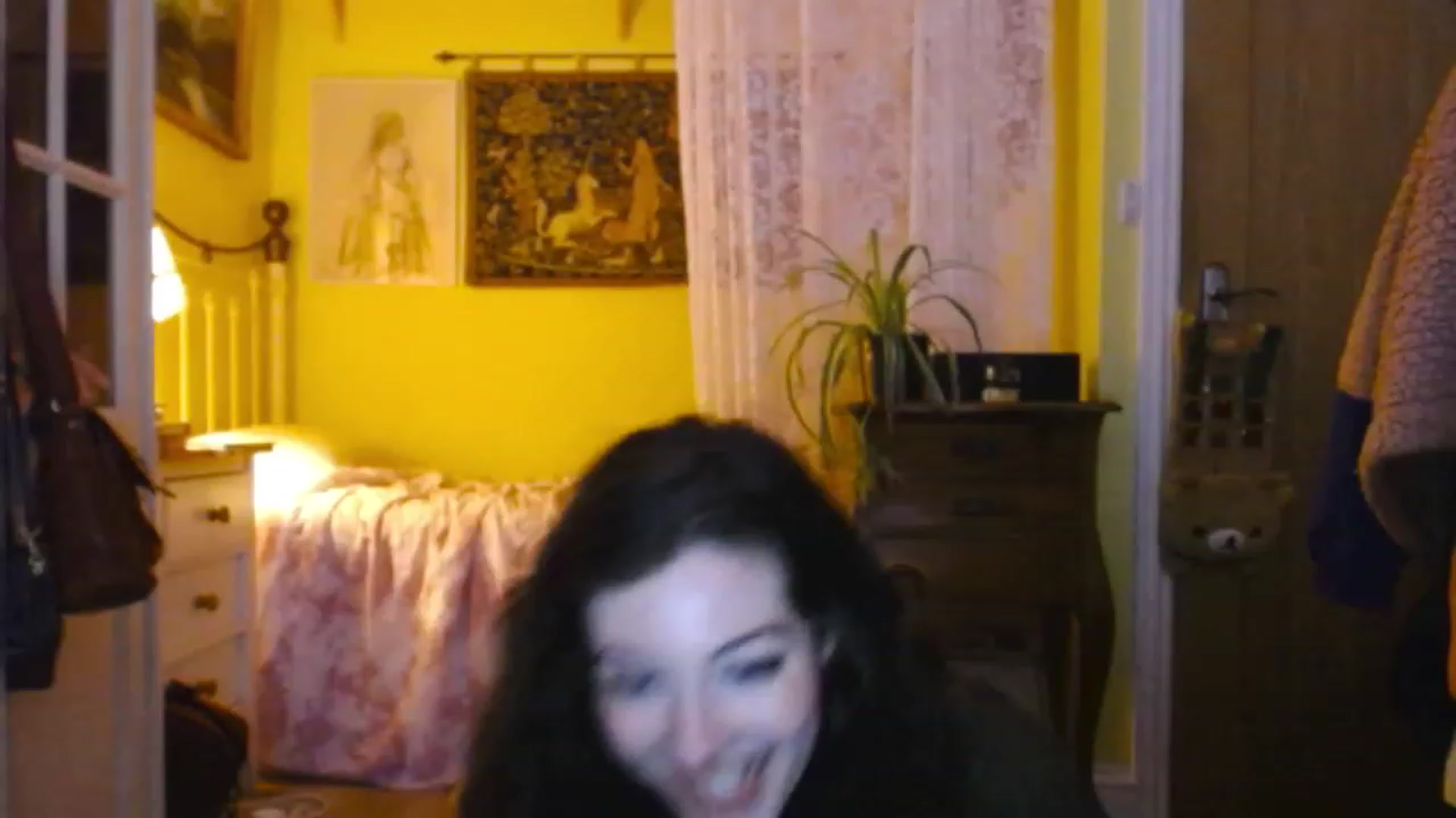 Gallery image thumbnail from viola__'s myfreecams stream on, 12/02/2022, 17:41 image 13 of 20