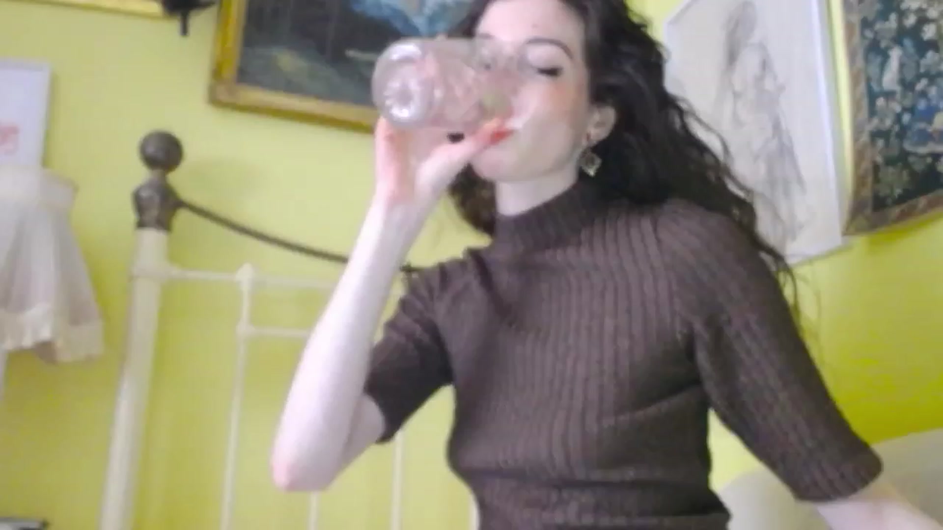 Gallery image thumbnail from viola__'s myfreecams stream on, 12/02/2022, 17:41 image 1 of 20