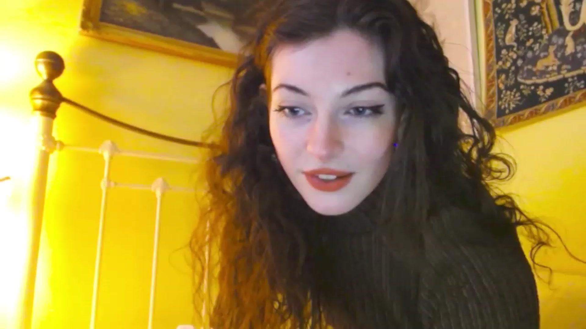 Gallery image thumbnail from viola__'s myfreecams stream on, 12/02/2022, 17:41 image 9 of 20