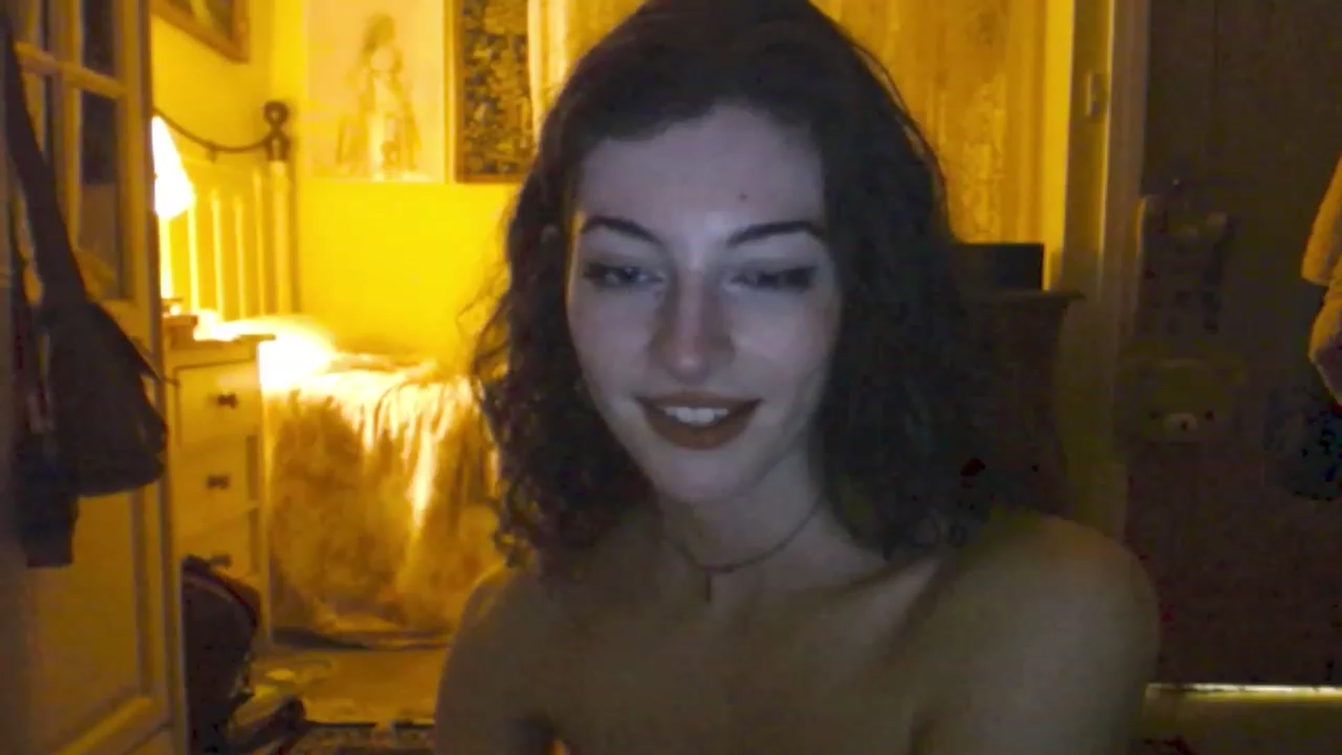 Gallery image thumbnail from viola__'s myfreecams stream on, 12/02/2022, 17:41 image 19 of 20
