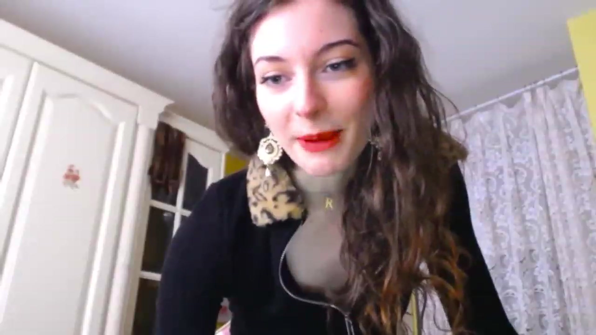 Gallery image thumbnail from viola__'s myfreecams stream on, 12/06/2022, 13:31 image 20 of 20