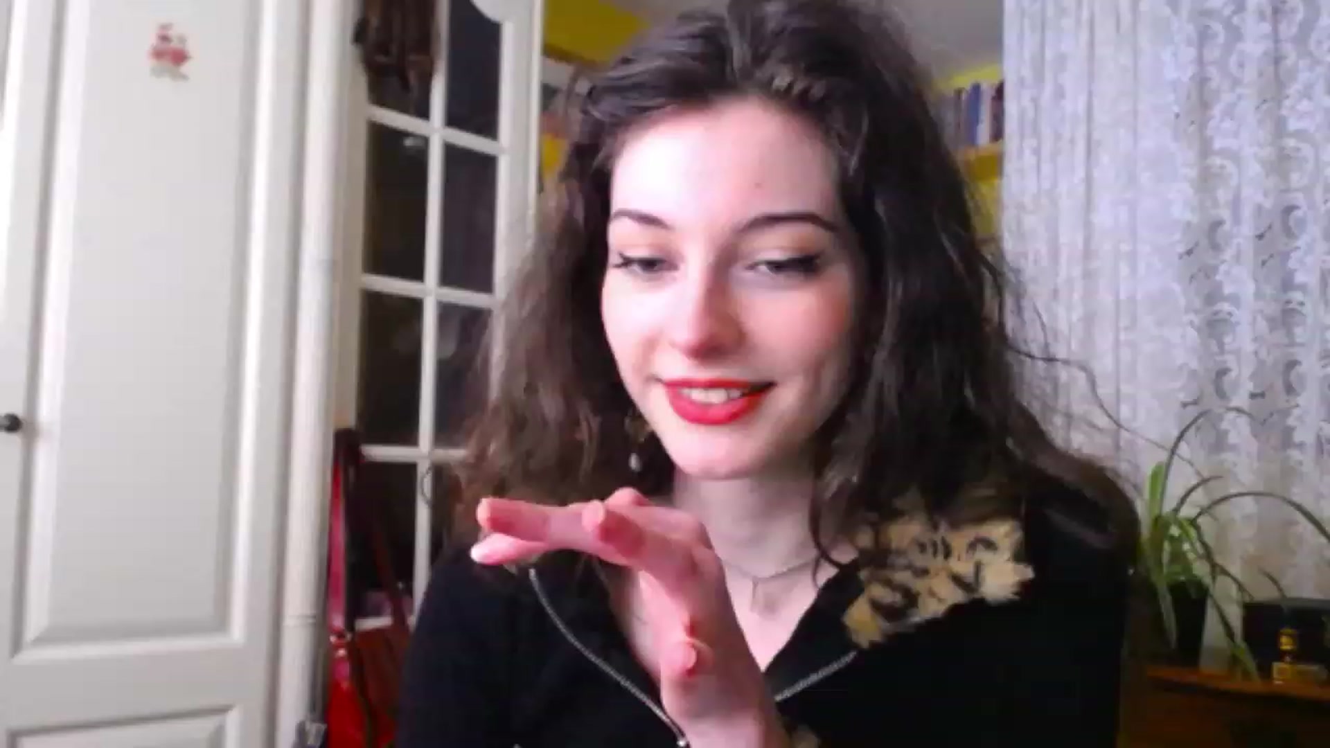 Gallery image thumbnail from viola__'s myfreecams stream on, 12/06/2022, 14:32 image 3 of 20