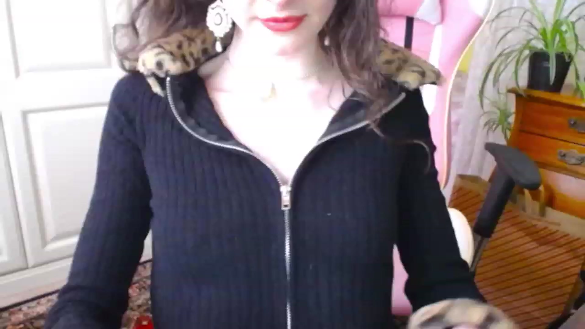Gallery image thumbnail from viola__'s myfreecams stream on, 12/06/2022, 15:02 image 13 of 20