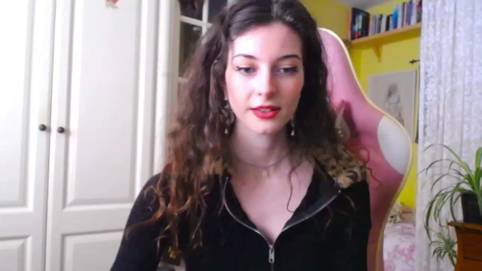 Gallery image thumbnail from viola__'s myfreecams stream on, 12/06/2022, 15:29 image 20 of 20