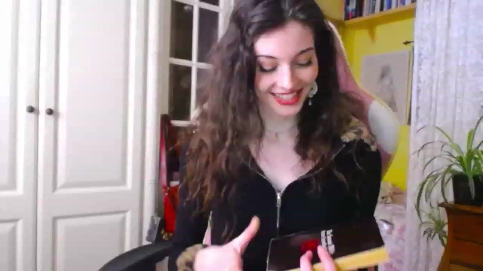 Gallery image thumbnail from viola__'s myfreecams stream on, 12/06/2022, 15:29 image 7 of 20