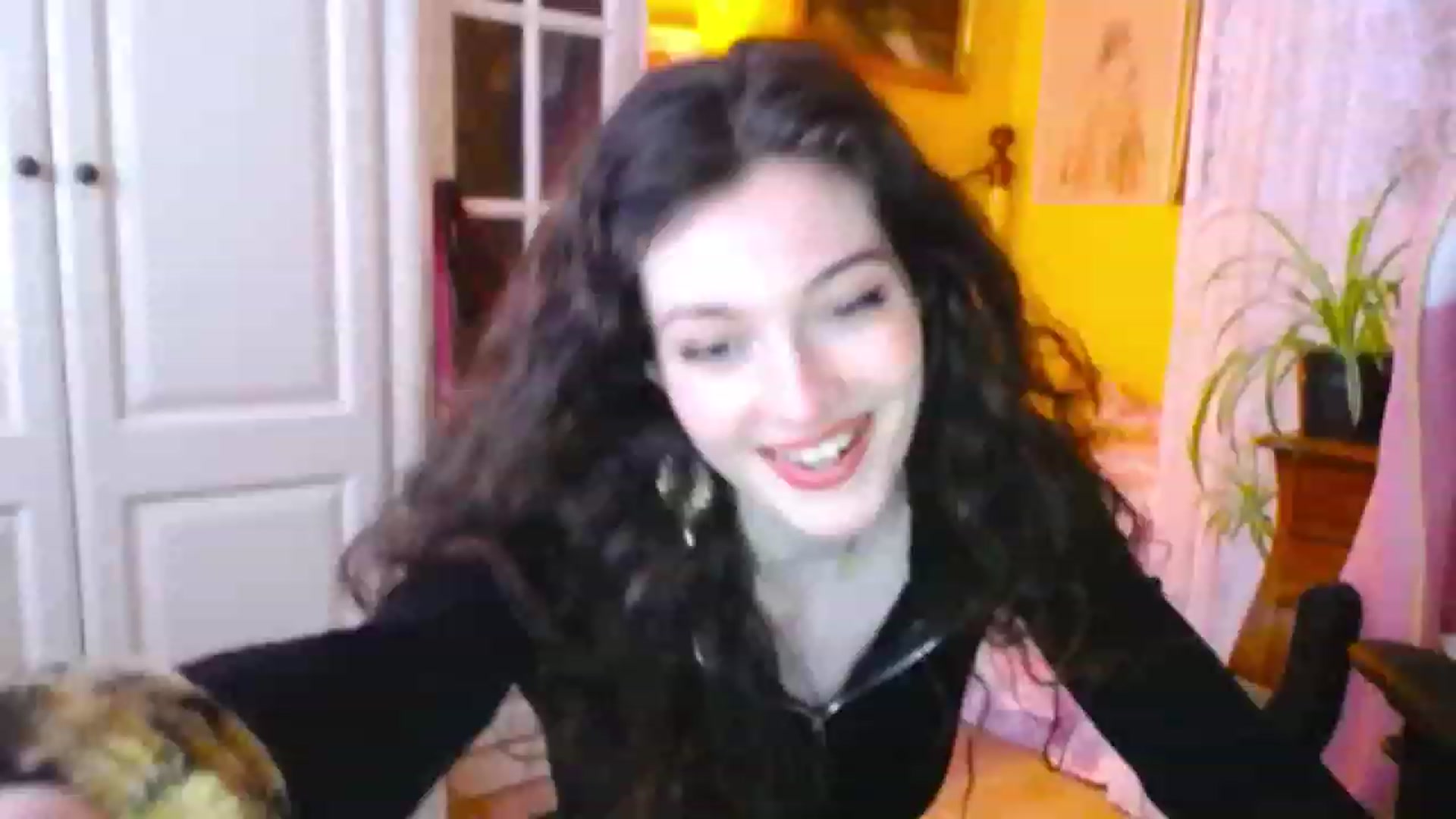Gallery image thumbnail from viola__'s myfreecams stream on, 12/06/2022, 16:14 image 3 of 20