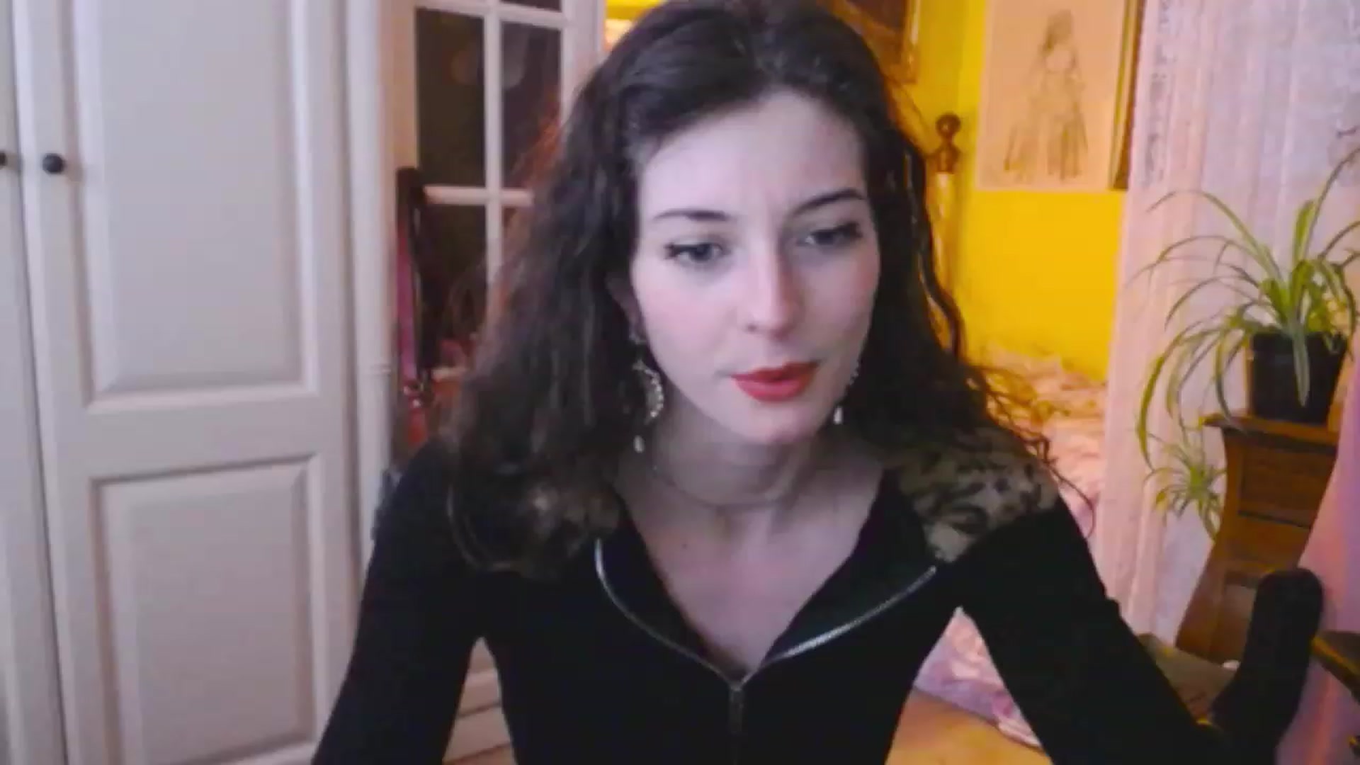 Gallery image thumbnail from viola__'s myfreecams stream on, 12/06/2022, 16:14 image 19 of 20