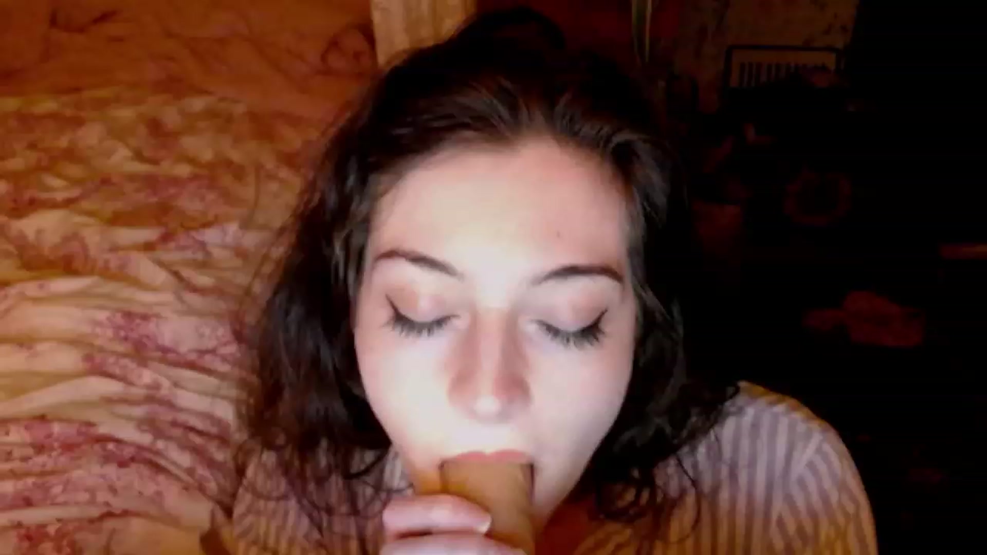 Gallery image thumbnail from viola__'s myfreecams stream on, 12/06/2022, 22:47 image 16 of 20