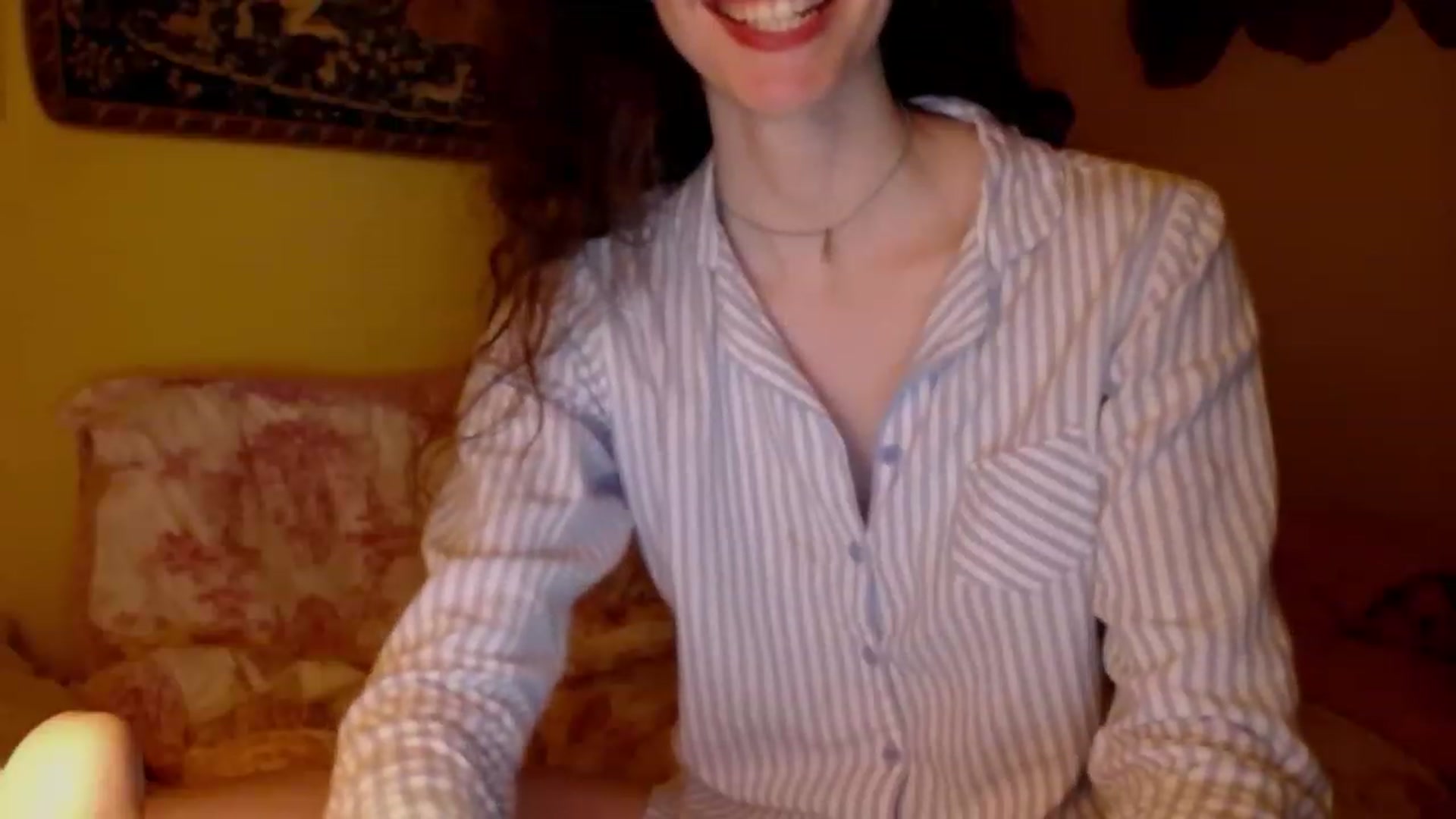 Gallery image thumbnail from viola__'s myfreecams stream on, 12/06/2022, 22:47 image 12 of 20