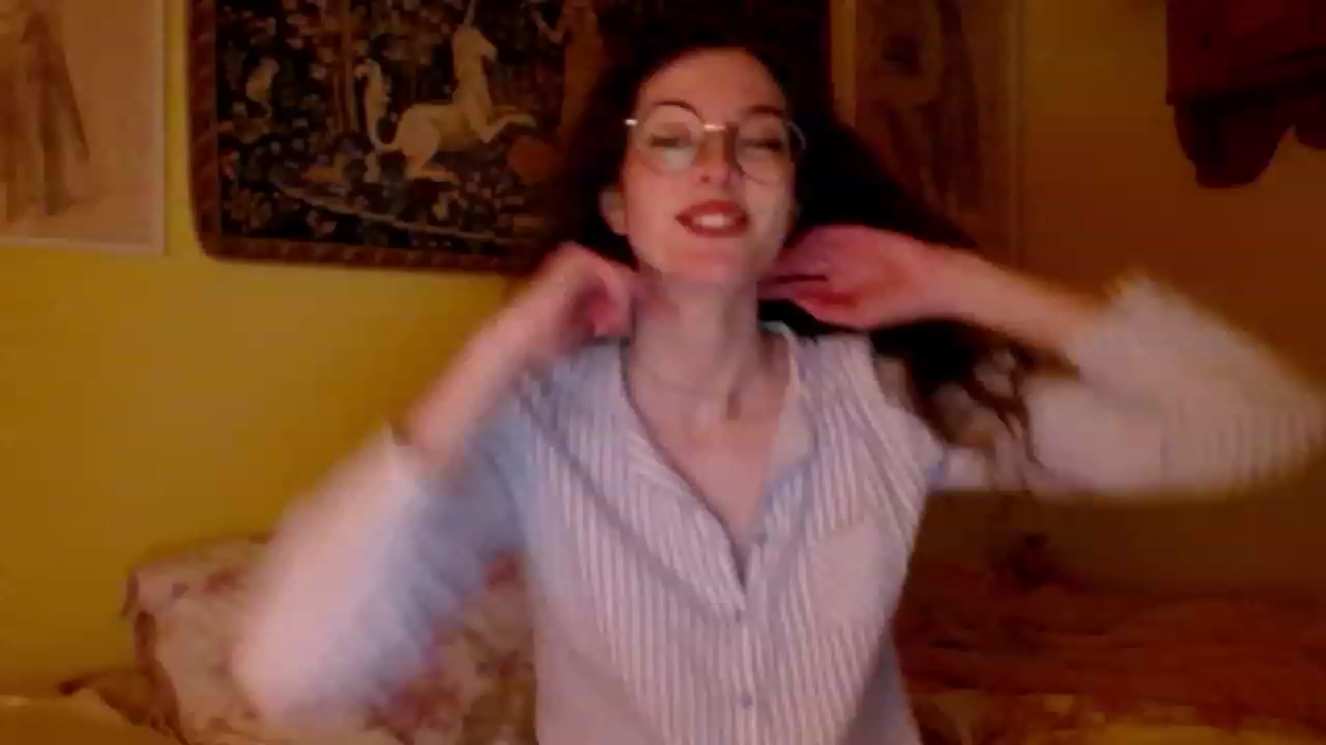 Gallery image thumbnail from viola__'s myfreecams stream on, 12/06/2022, 22:47 image 6 of 20