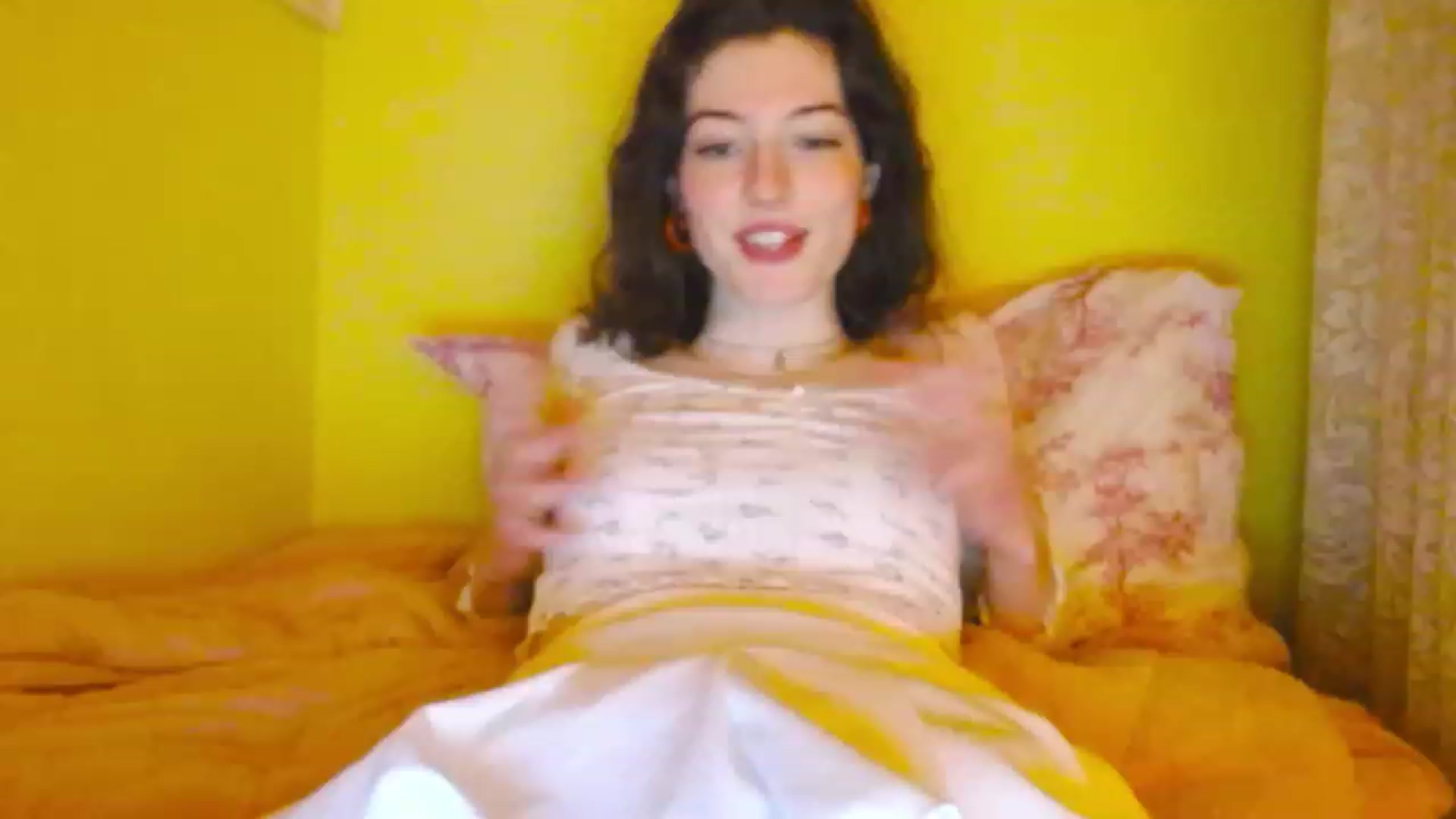 Gallery image thumbnail from viola__'s myfreecams stream on, 12/08/2022, 17:47 image 14 of 20