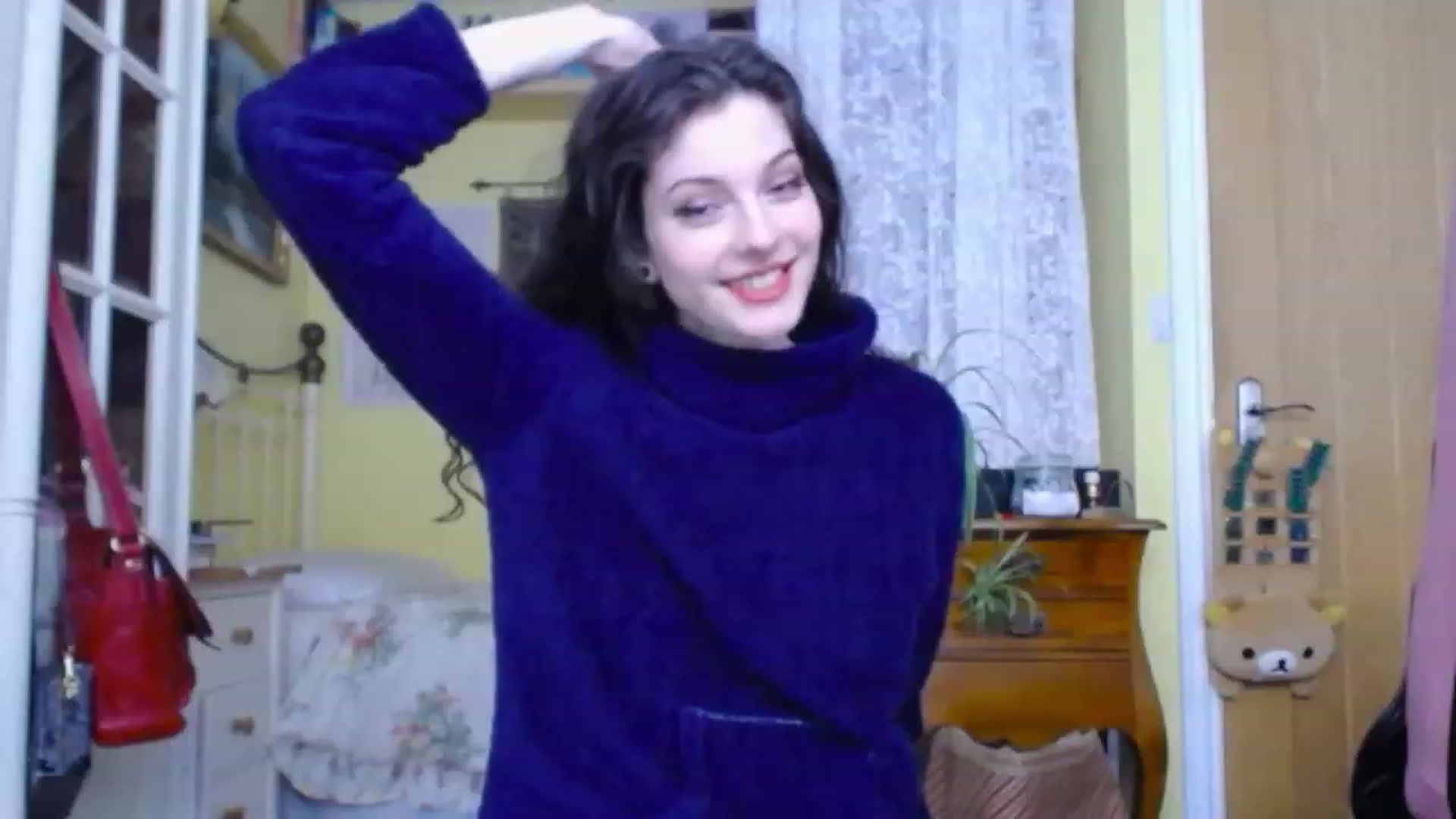 Gallery image thumbnail from viola__'s myfreecams stream on, 12/15/2022, 13:01 image 8 of 20