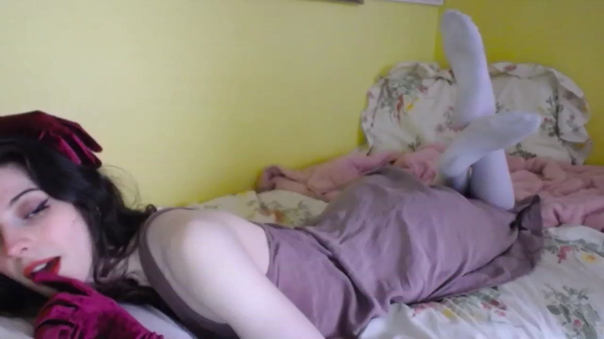 Gallery image thumbnail from viola__'s myfreecams stream on, 12/15/2022, 13:01 image 20 of 20