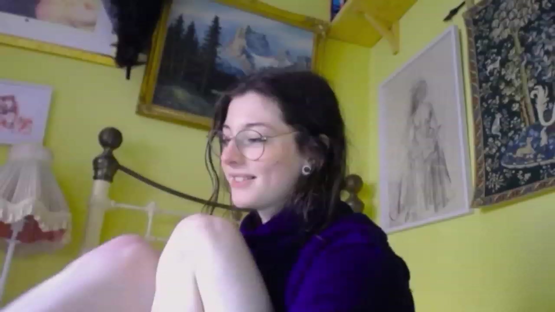 Gallery image thumbnail from viola__'s myfreecams stream on, 12/16/2022, 12:32 image 9 of 20