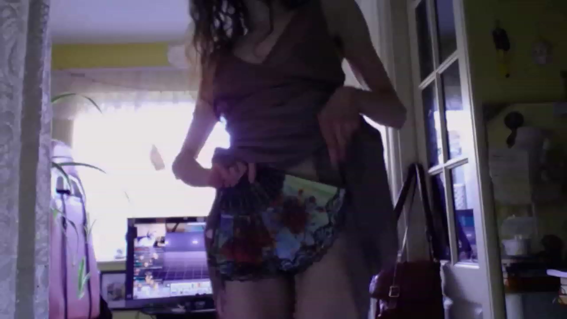 Gallery image thumbnail from viola__'s myfreecams stream on, 12/16/2022, 12:32 image 17 of 20
