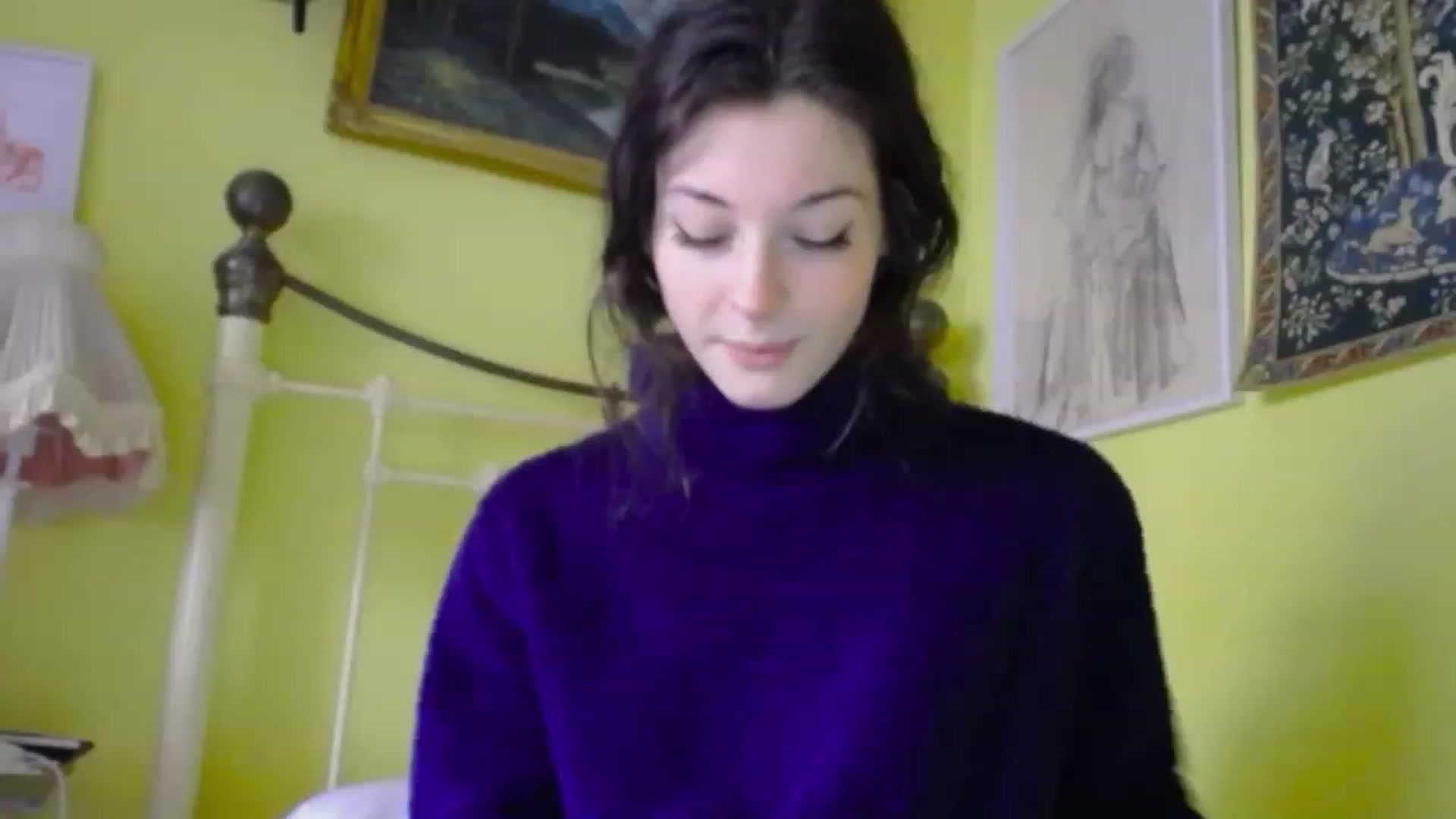 Gallery image thumbnail from viola__'s myfreecams stream on, 12/16/2022, 12:32 image 6 of 20