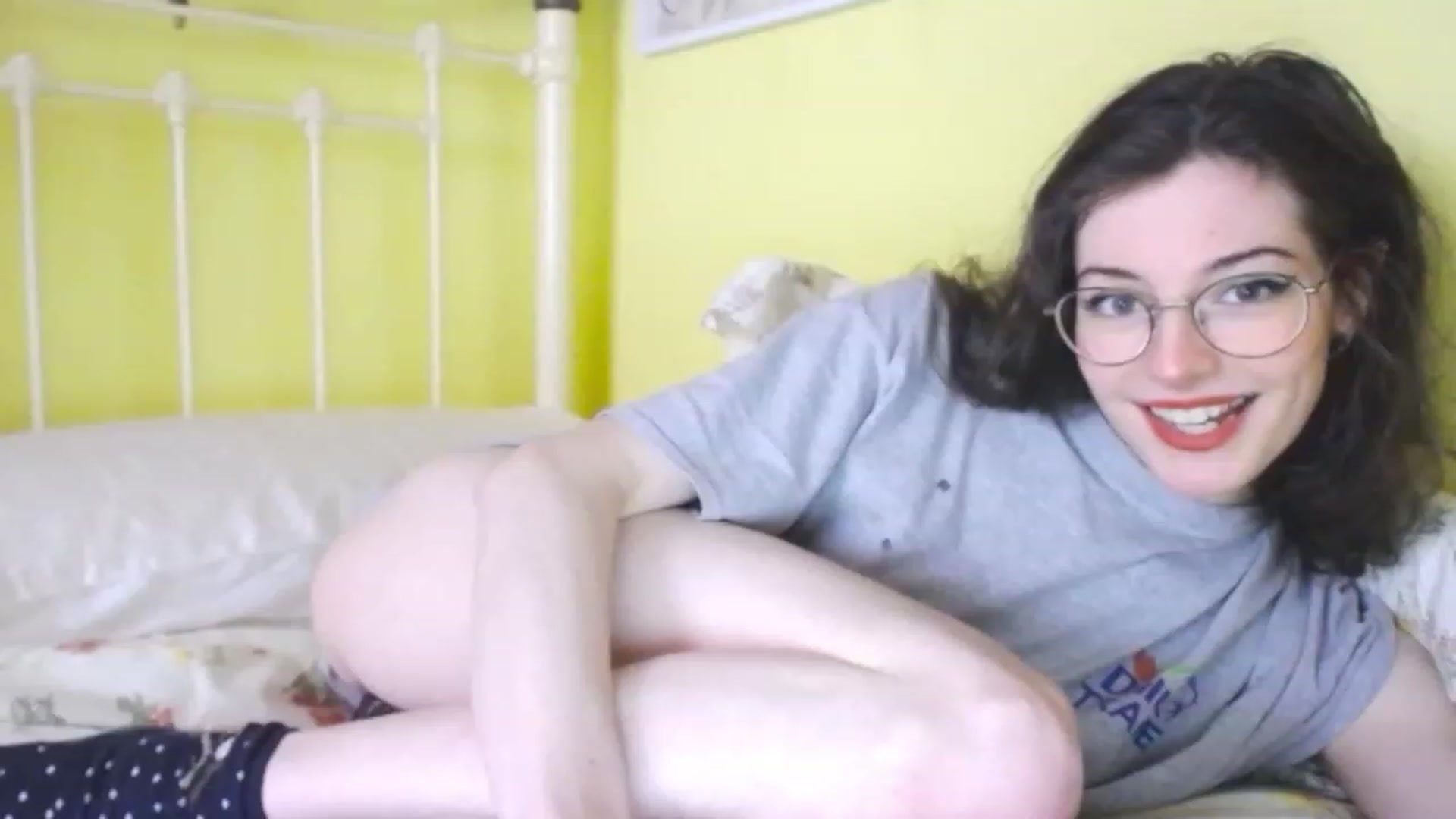 Gallery image thumbnail from viola__'s myfreecams stream on, 12/20/2022, 14:47 image 13 of 20