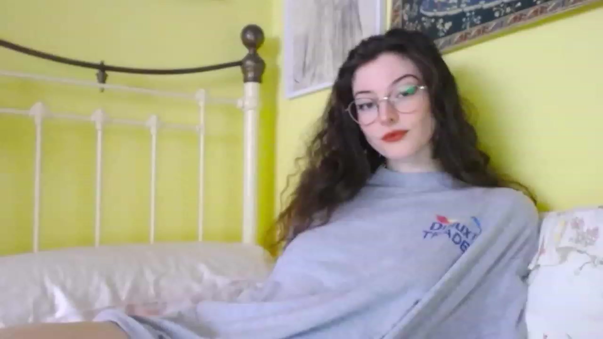 Gallery image thumbnail from viola__'s myfreecams stream on, 12/20/2022, 14:47 image 3 of 20