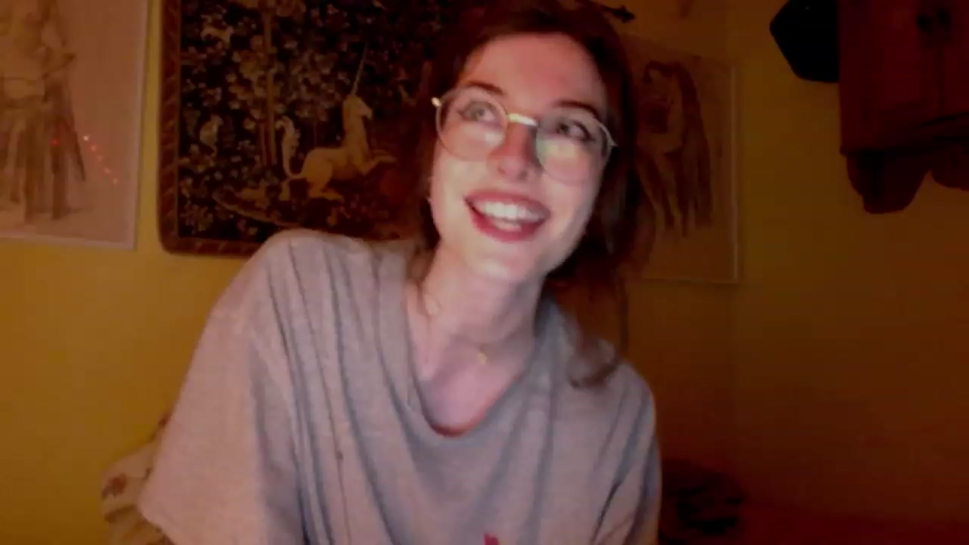 Gallery image thumbnail from viola__'s myfreecams stream on, 12/20/2022, 23:42 image 3 of 20