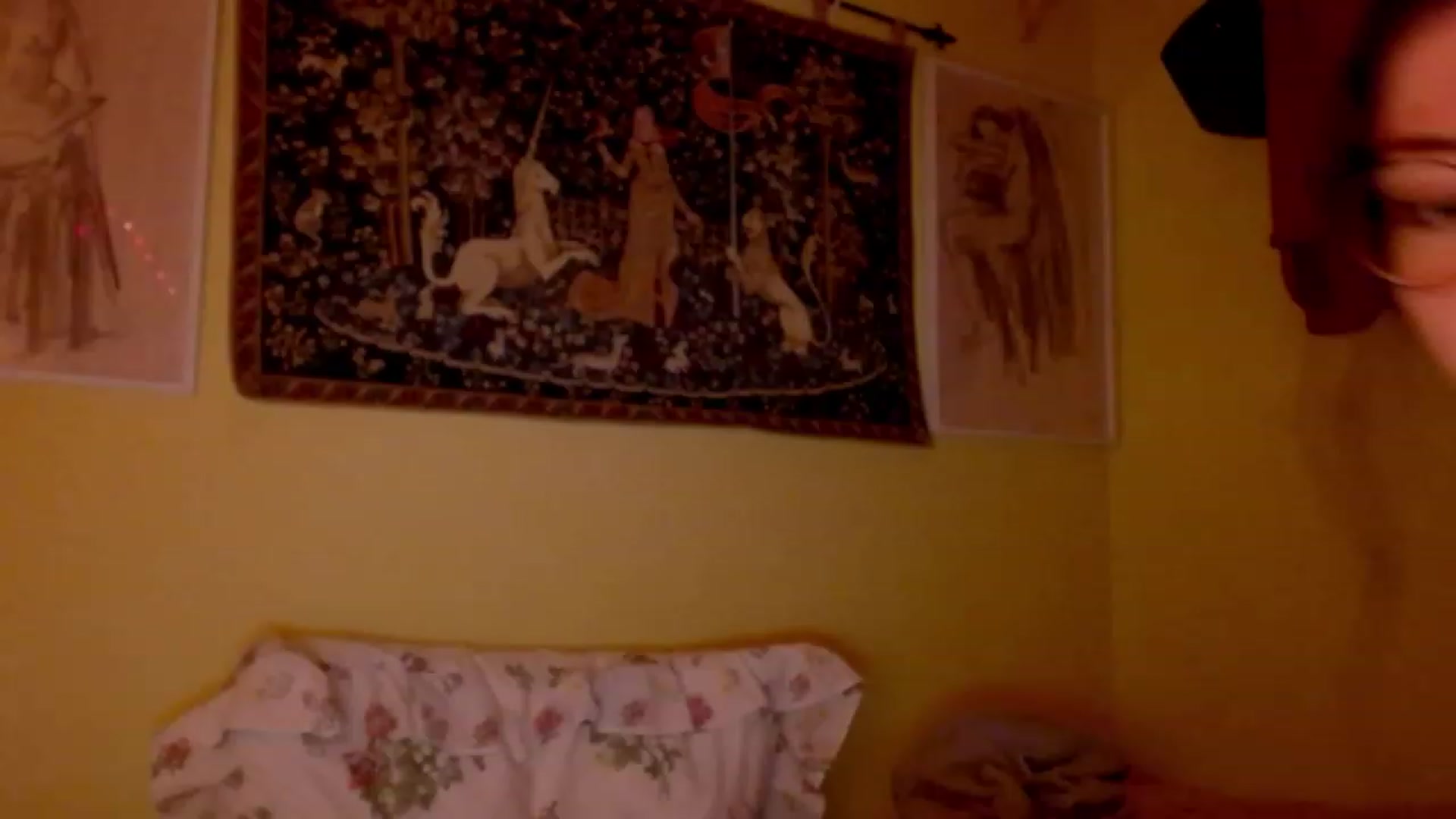 Gallery image thumbnail from viola__'s myfreecams stream on, 12/20/2022, 23:42 image 1 of 20