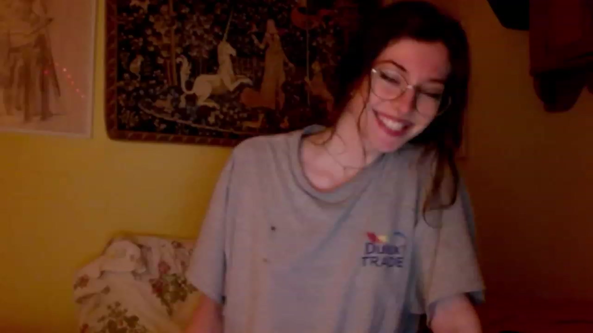 Gallery image thumbnail from viola__'s myfreecams stream on, 12/20/2022, 23:42 image 4 of 20