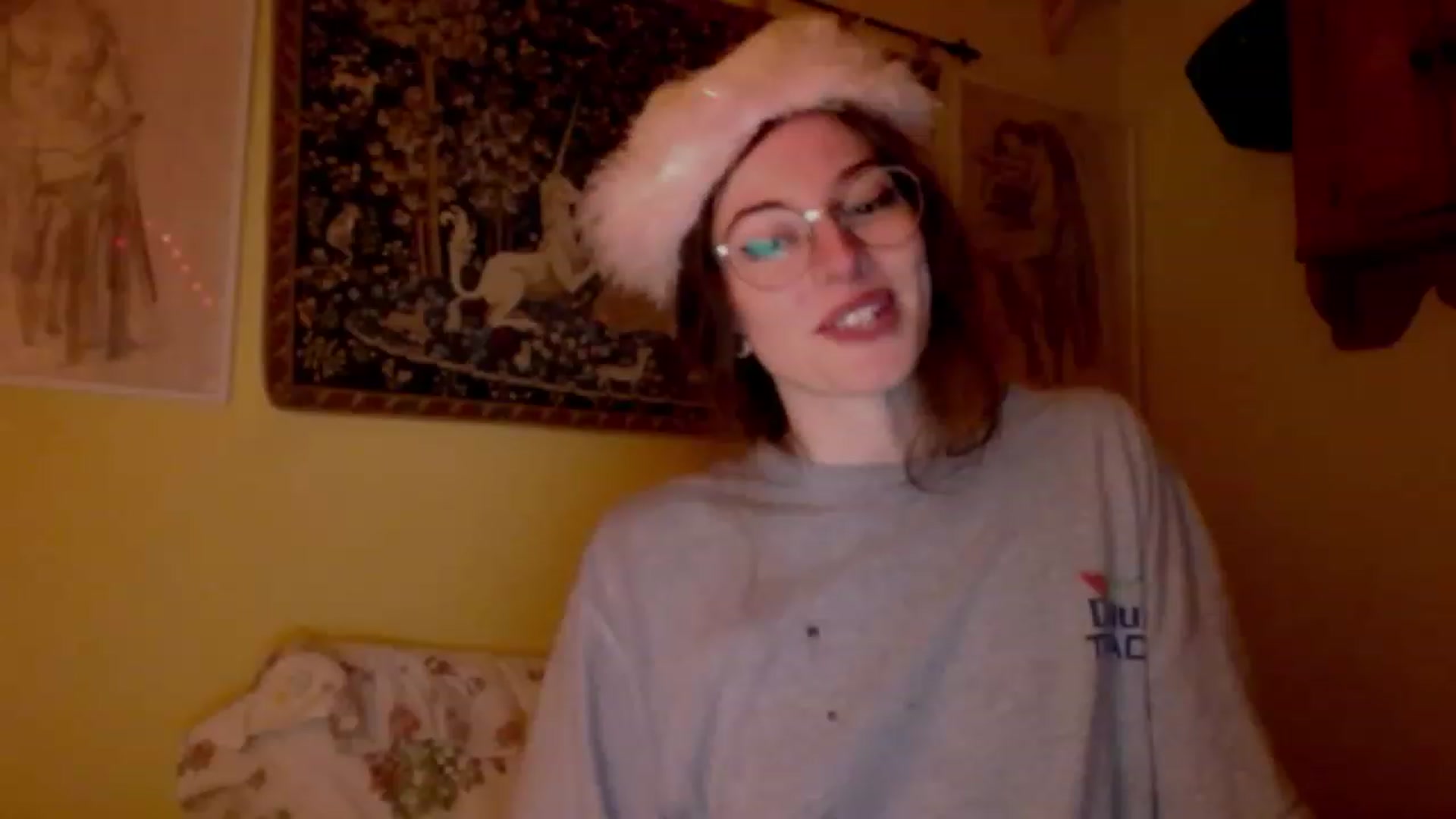 Gallery image thumbnail from viola__'s myfreecams stream on, 12/20/2022, 23:42 image 7 of 20