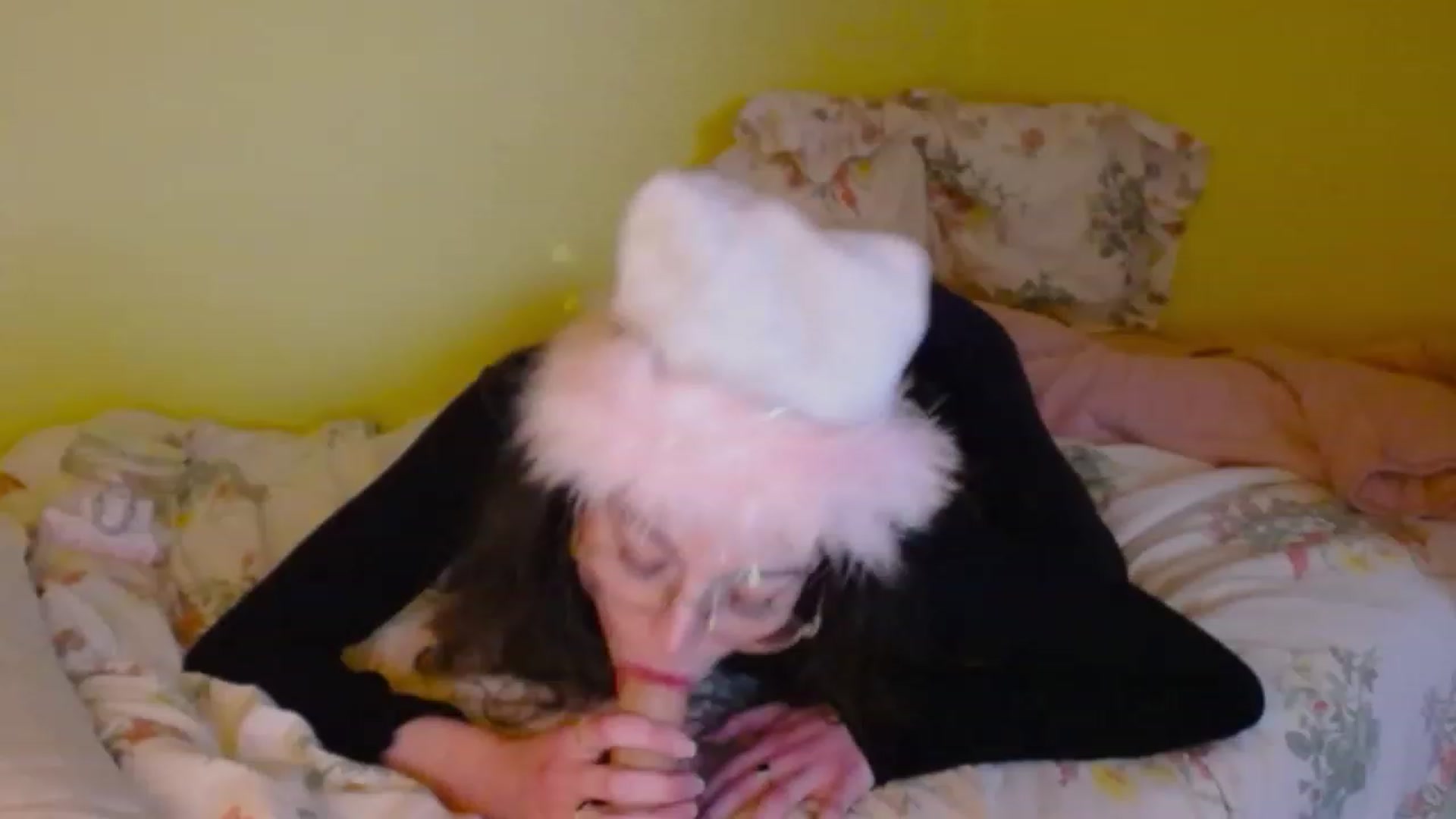 Gallery image thumbnail from viola__'s myfreecams stream on, 12/21/2022, 15:20 image 4 of 20