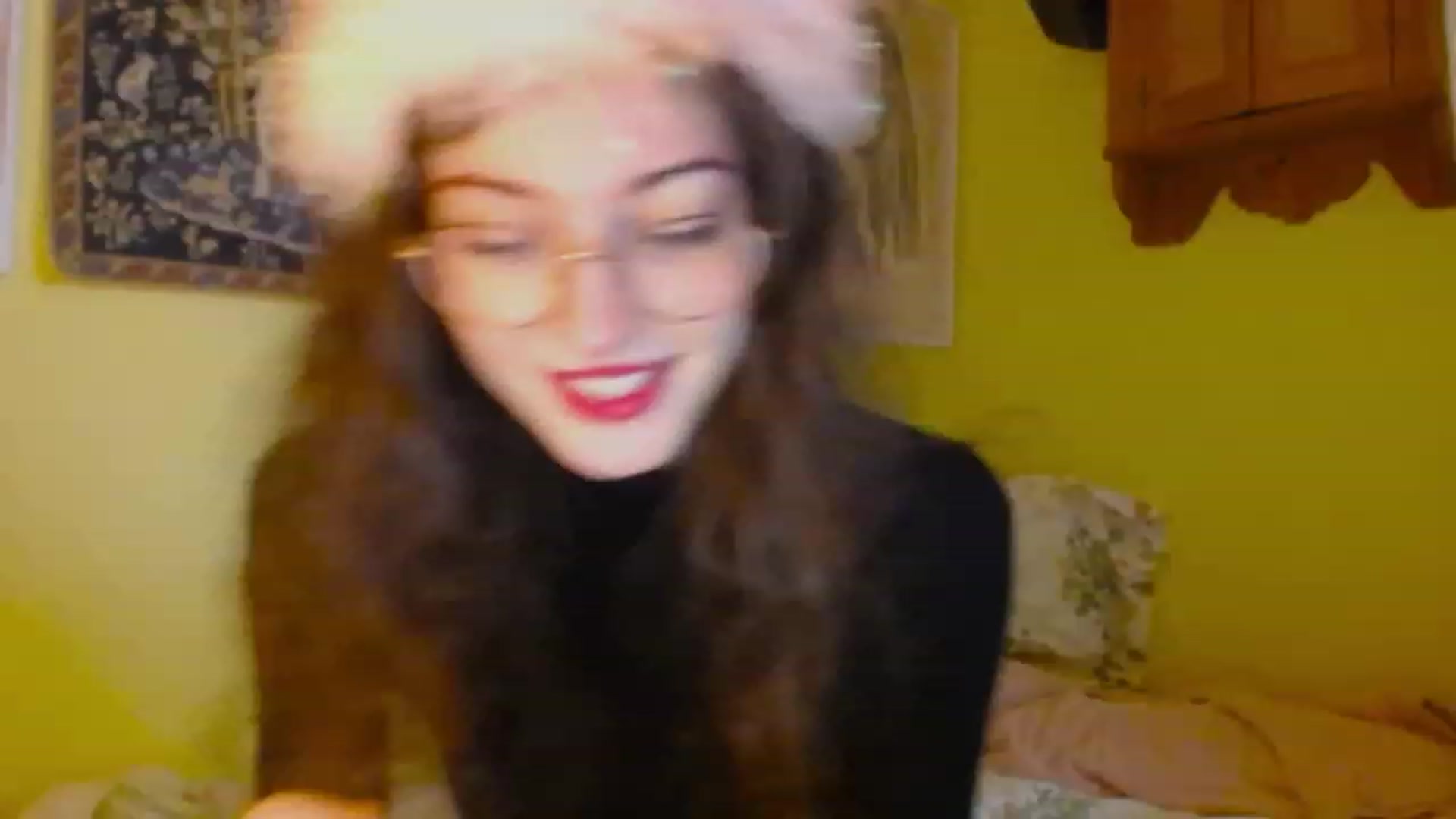 Gallery image thumbnail from viola__'s myfreecams stream on, 12/21/2022, 15:20 image 6 of 20