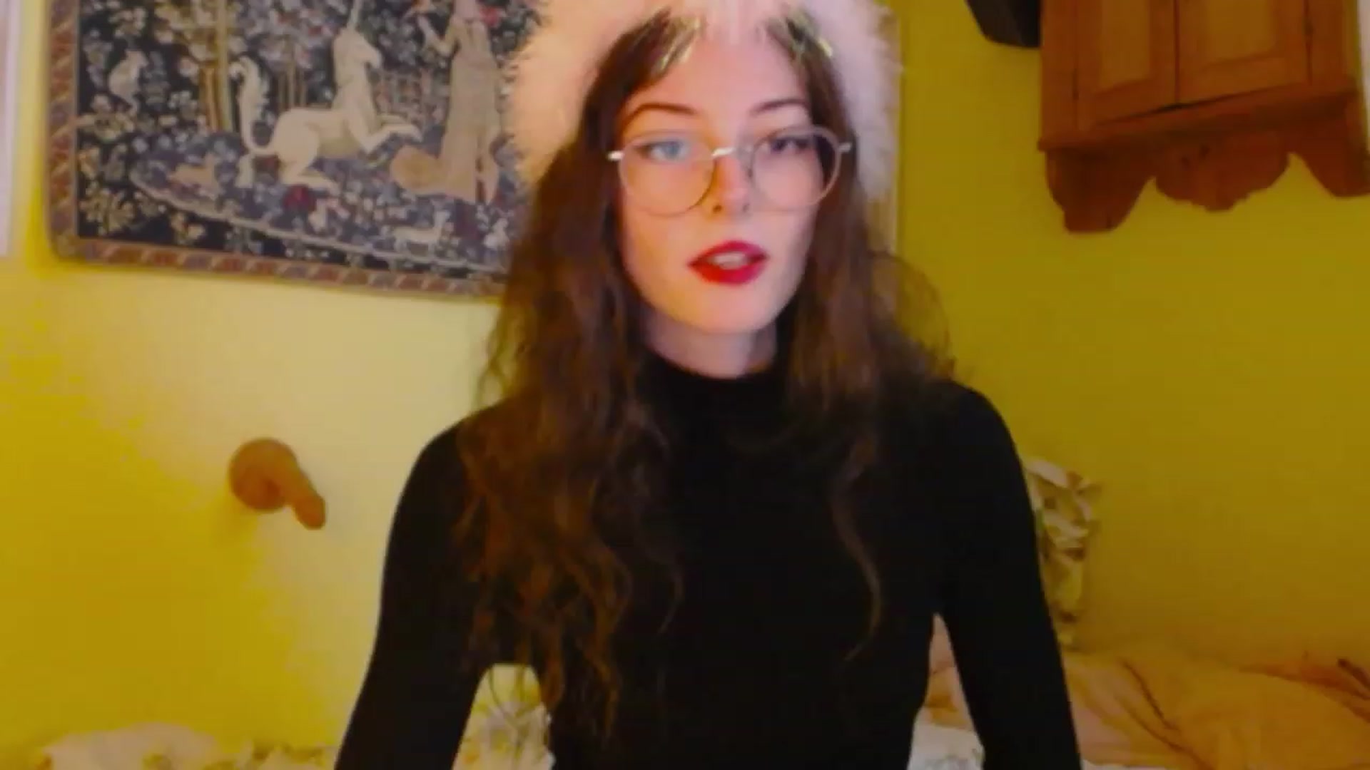 Gallery image thumbnail from viola__'s myfreecams stream on, 12/21/2022, 15:20 image 14 of 20