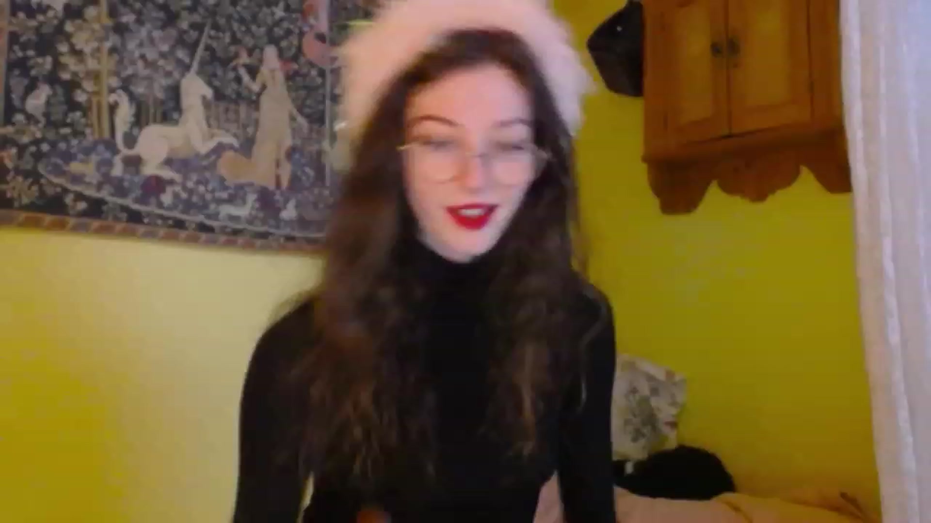 Gallery image thumbnail from viola__'s myfreecams stream on, 12/21/2022, 15:20 image 1 of 20