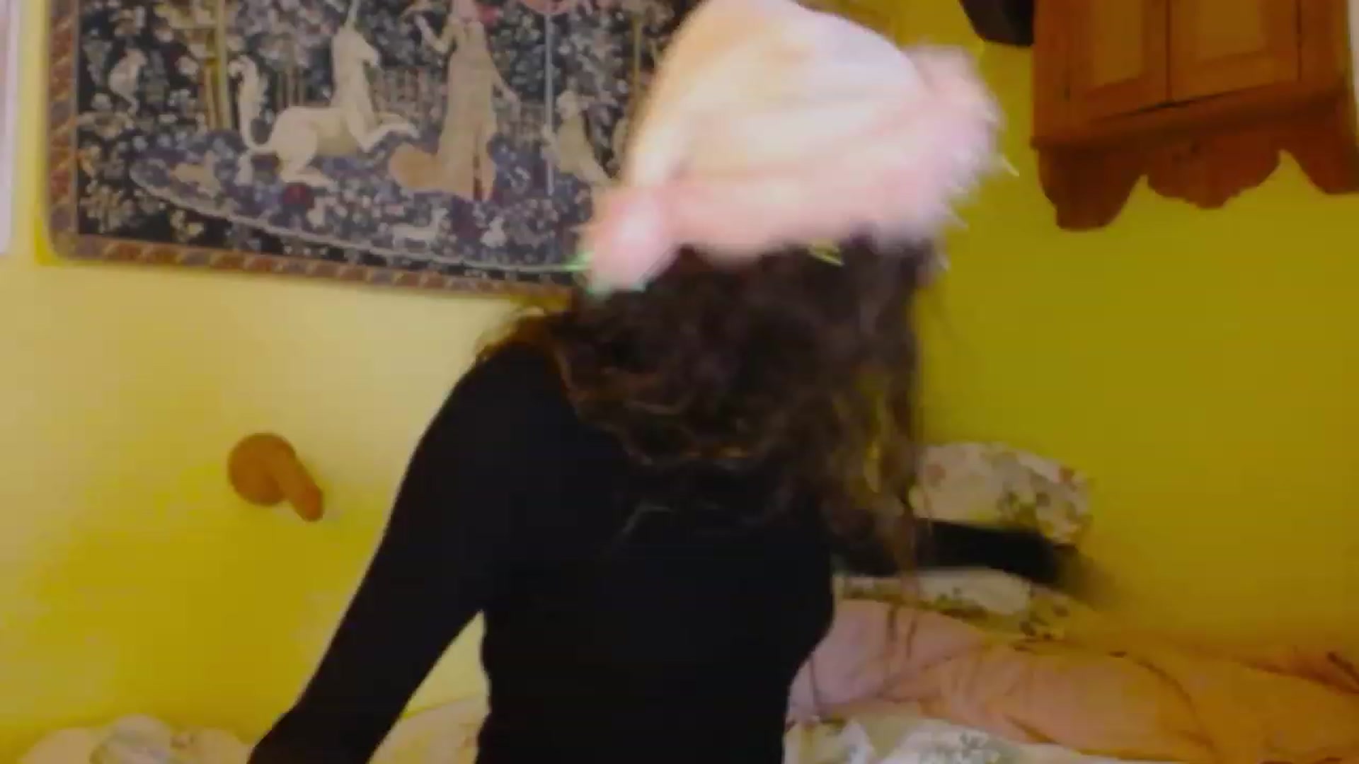 Gallery image thumbnail from viola__'s myfreecams stream on, 12/21/2022, 15:20 image 8 of 20