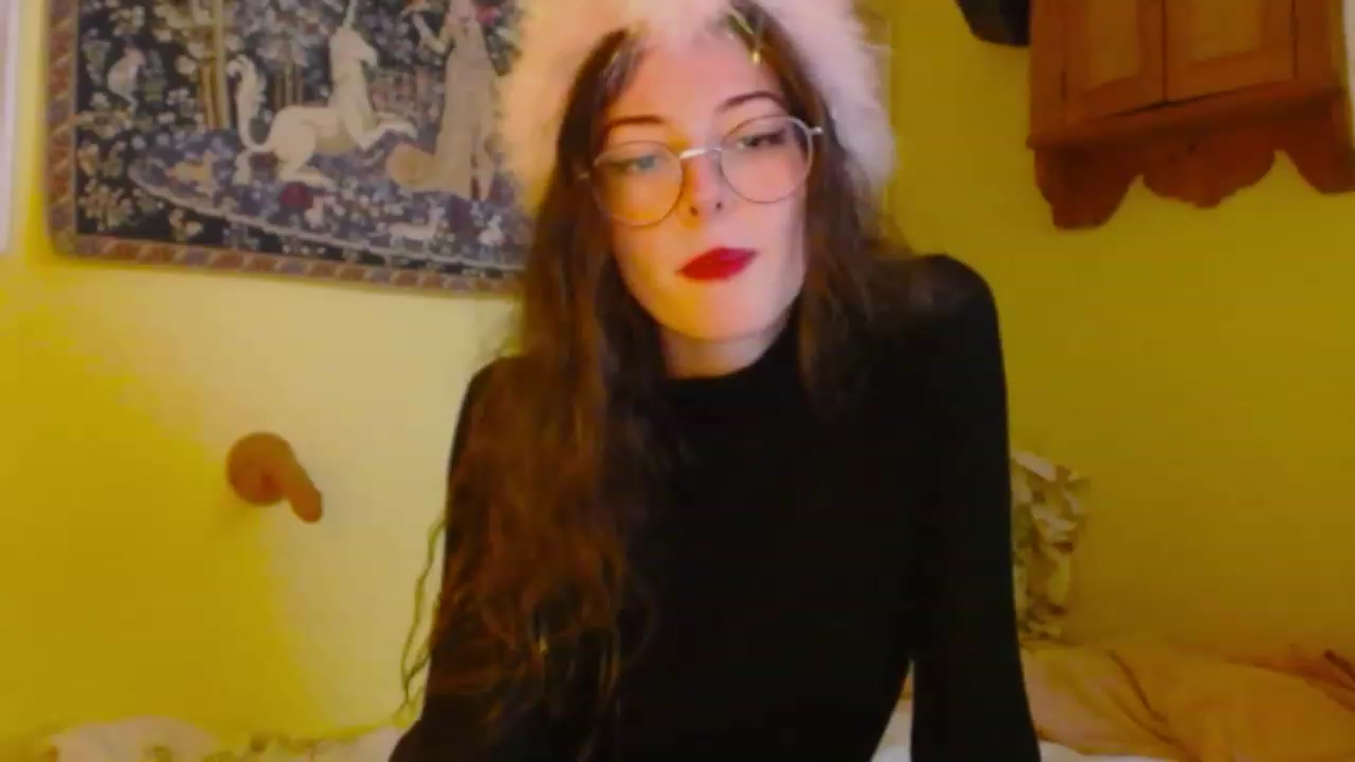 Gallery image thumbnail from viola__'s myfreecams stream on, 12/21/2022, 15:20 image 12 of 20