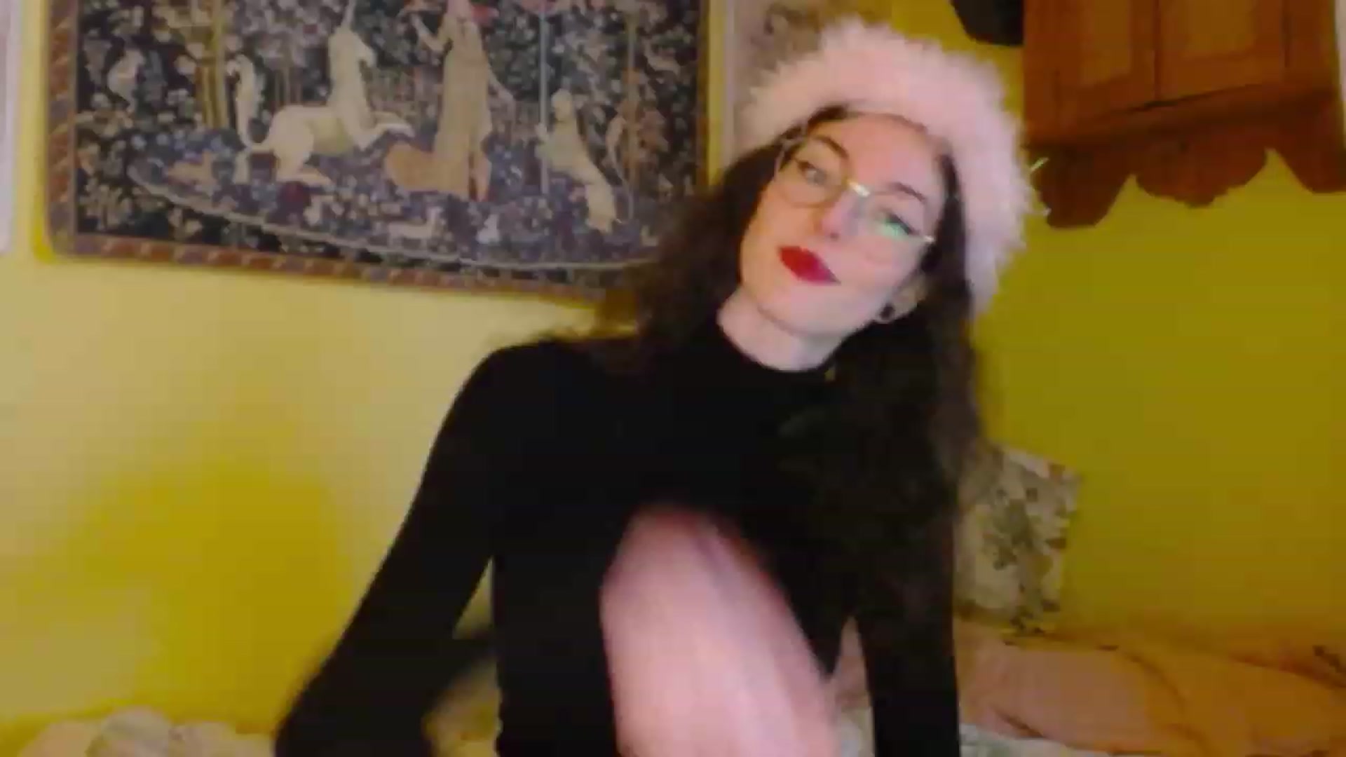 Gallery image thumbnail from viola__'s myfreecams stream on, 12/21/2022, 15:20 image 7 of 20