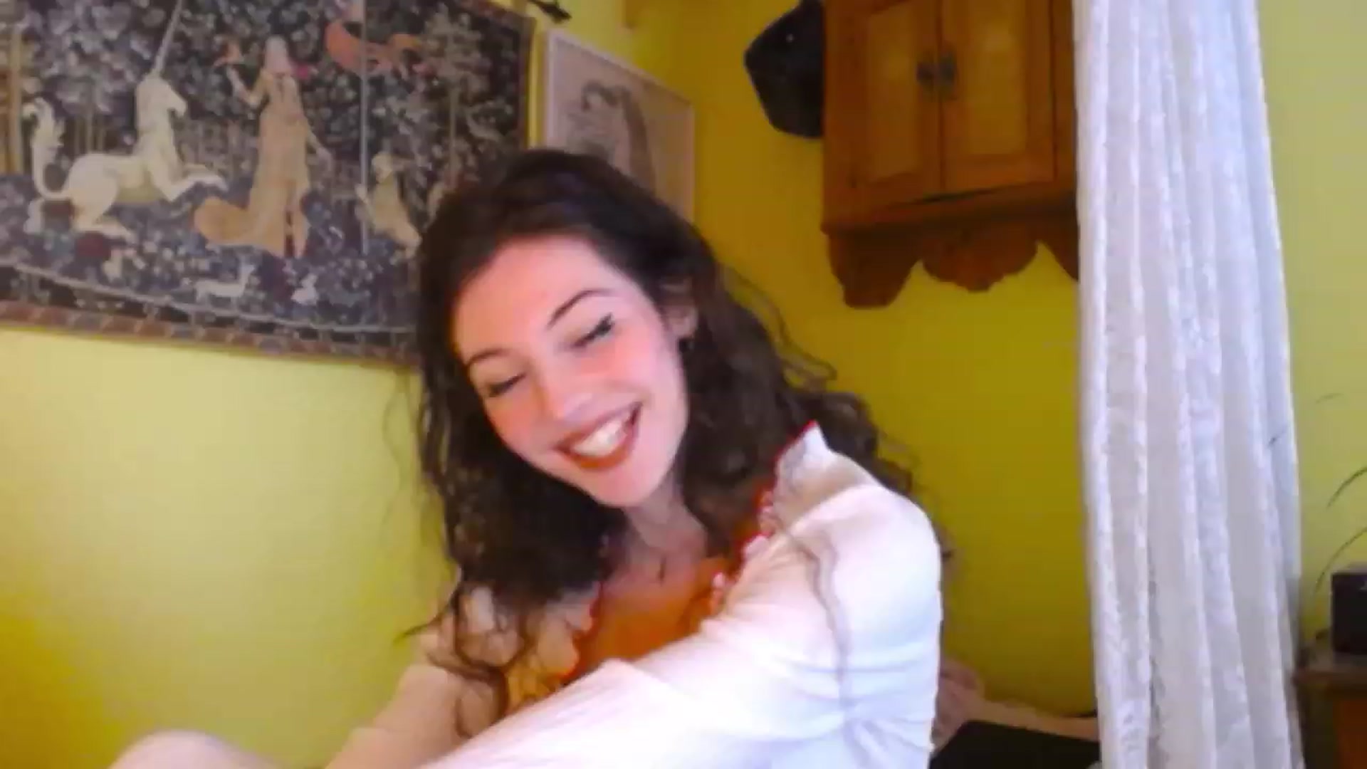 Gallery image thumbnail from viola__'s myfreecams stream on, 01/04/2023, 14:09 image 10 of 20