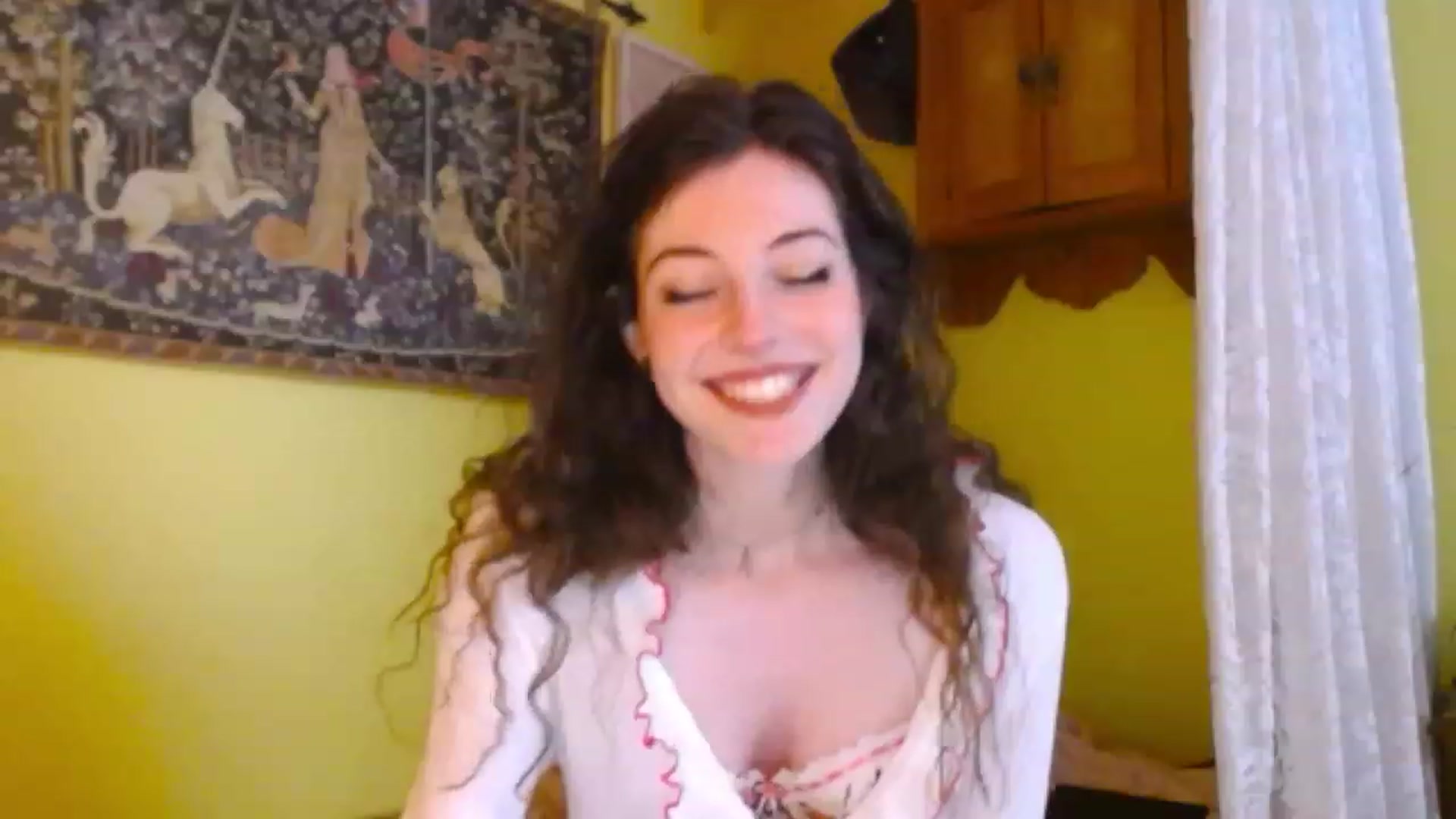 Gallery image thumbnail from viola__'s myfreecams stream on, 01/04/2023, 14:09 image 11 of 20